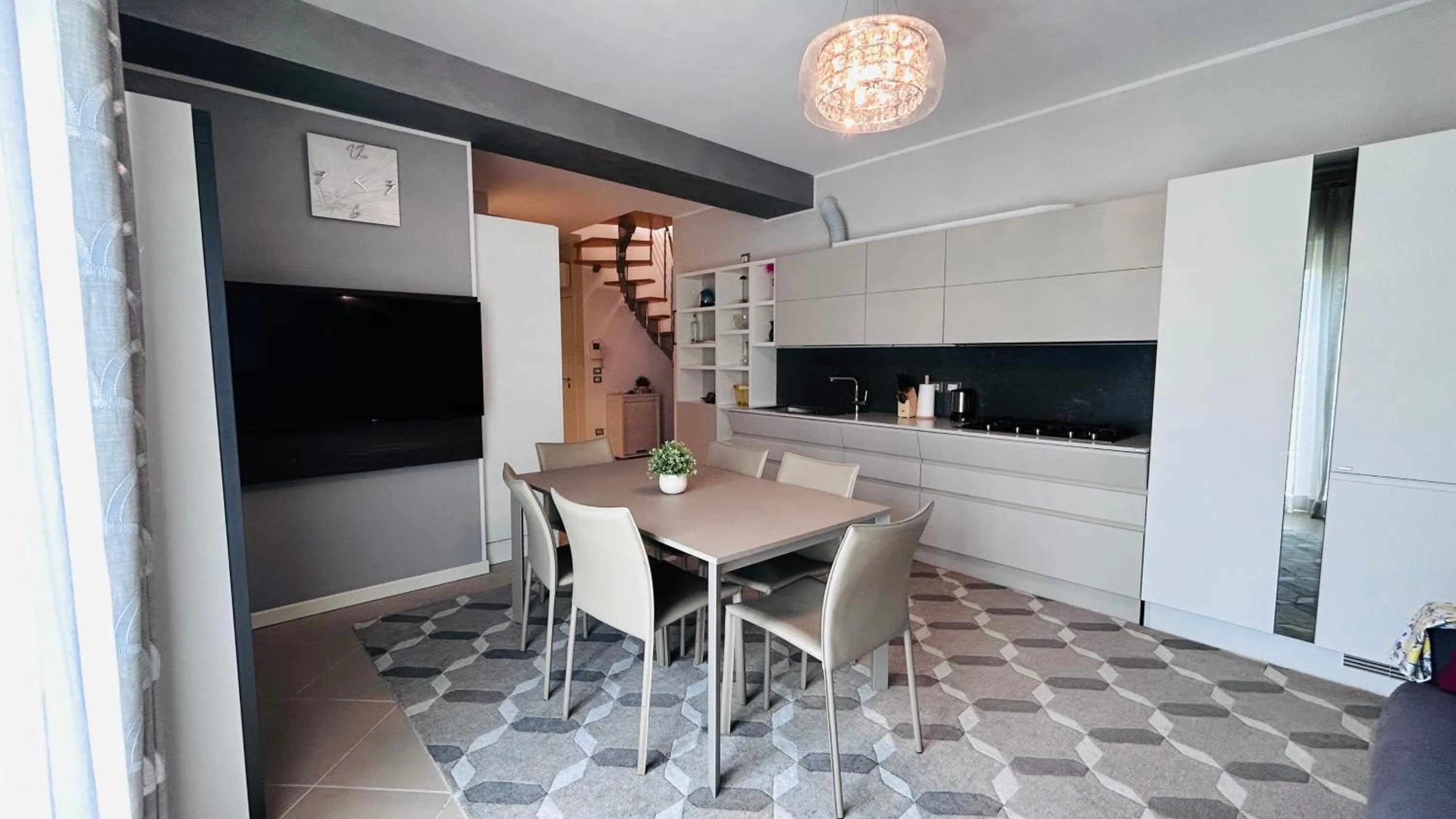 Lakeview Verdi Apartment