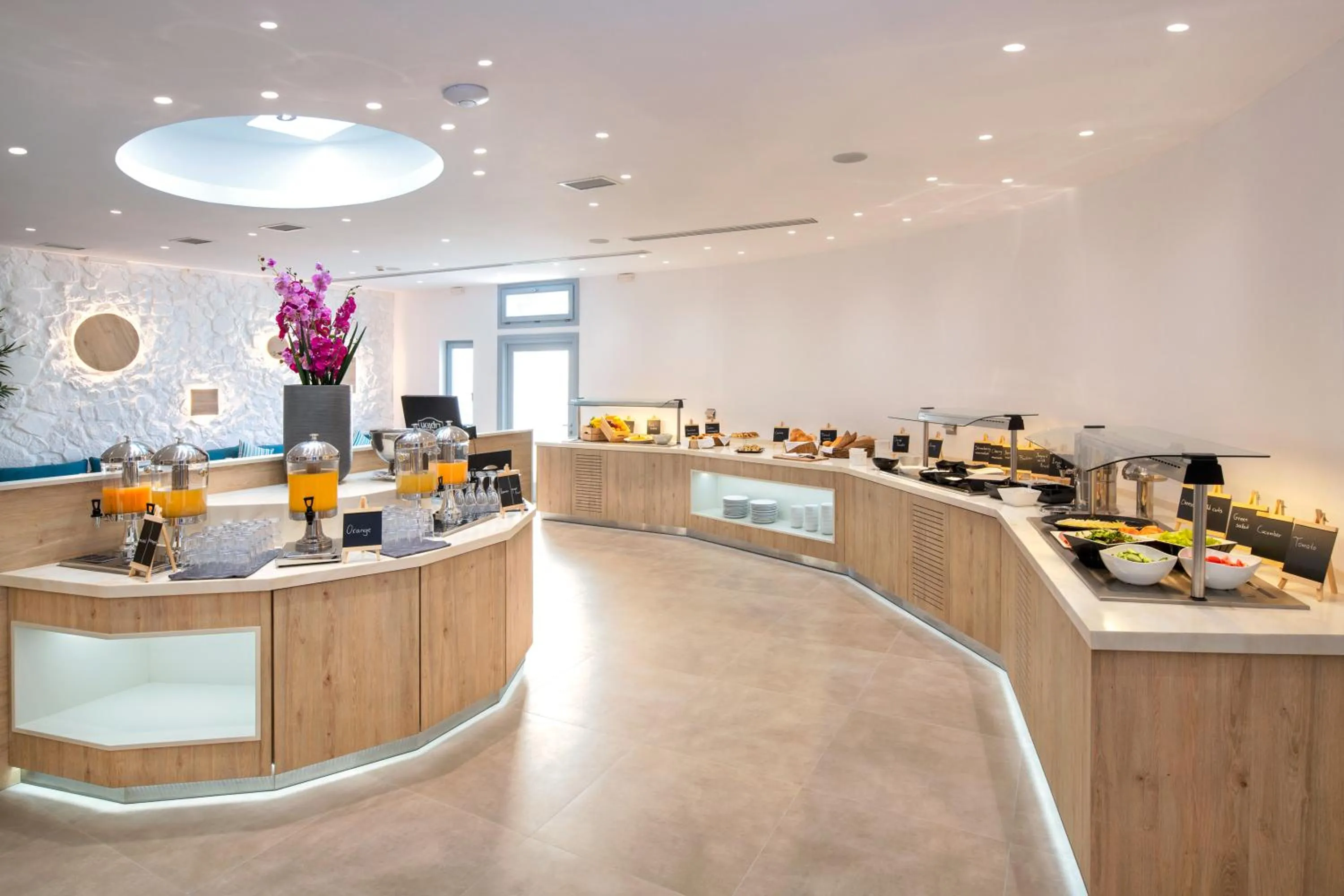 Breakfast in Santorini Kastelli Resort