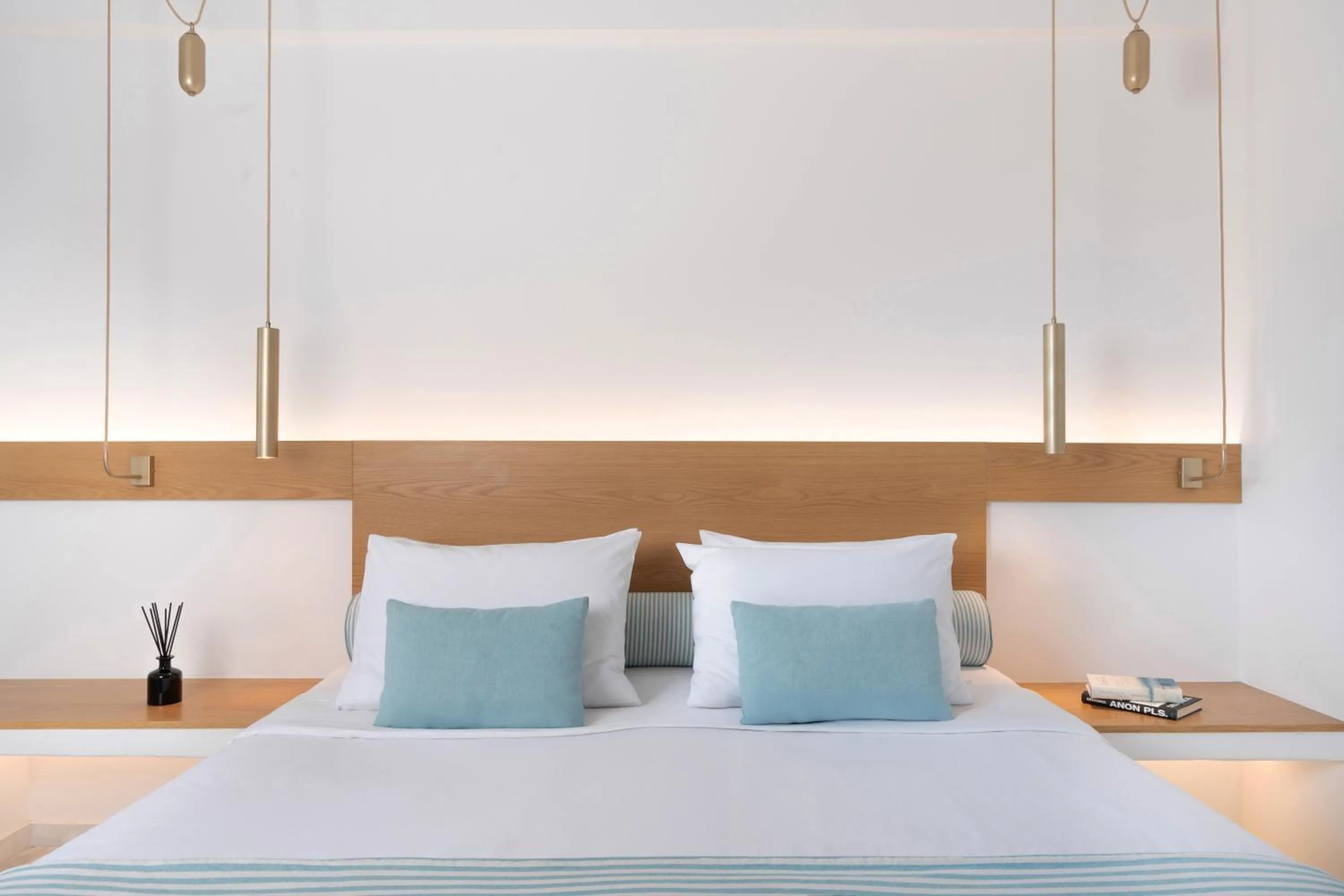 Bed in Santorini Kastelli Resort