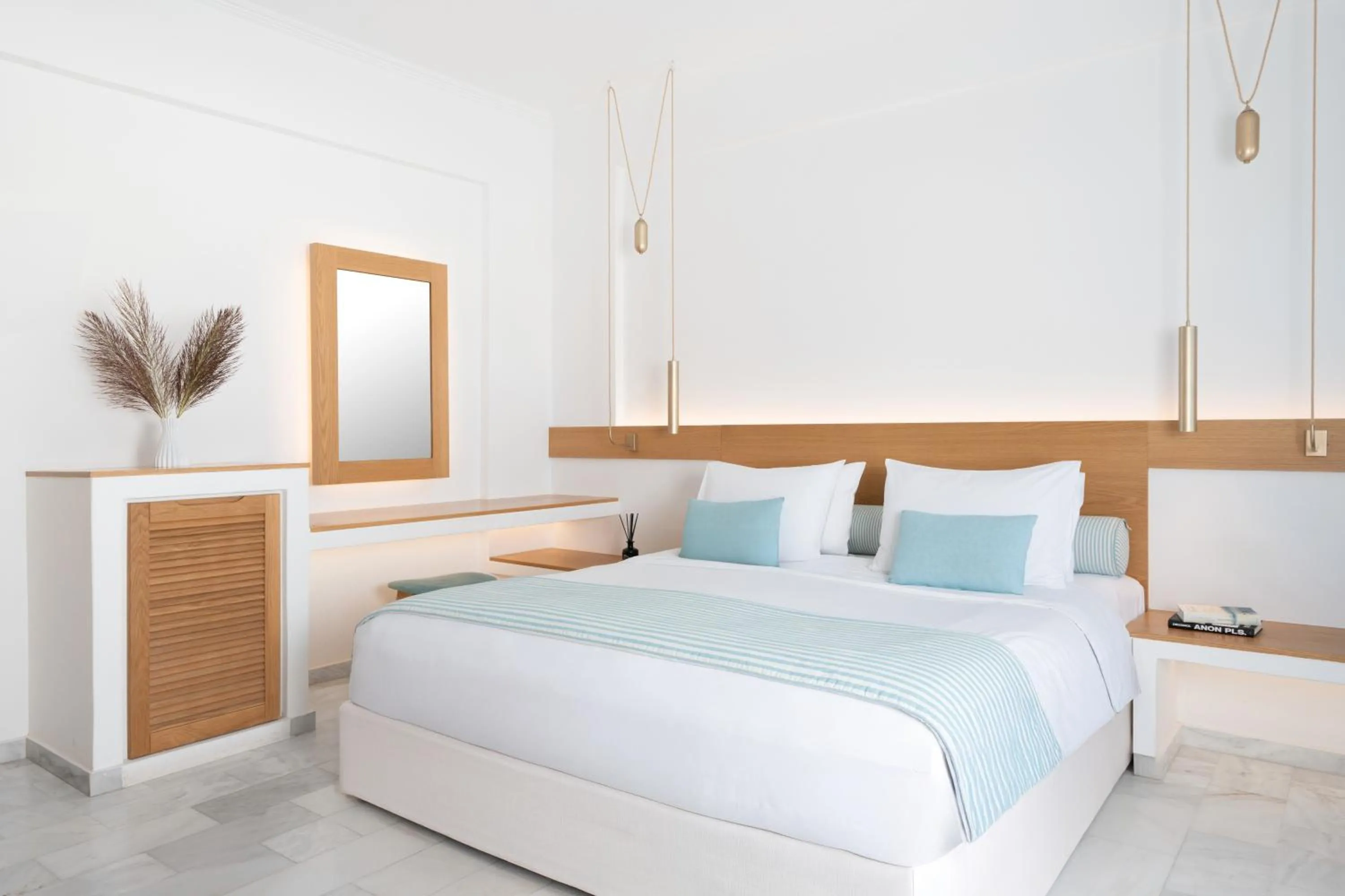 Bed in Santorini Kastelli Resort