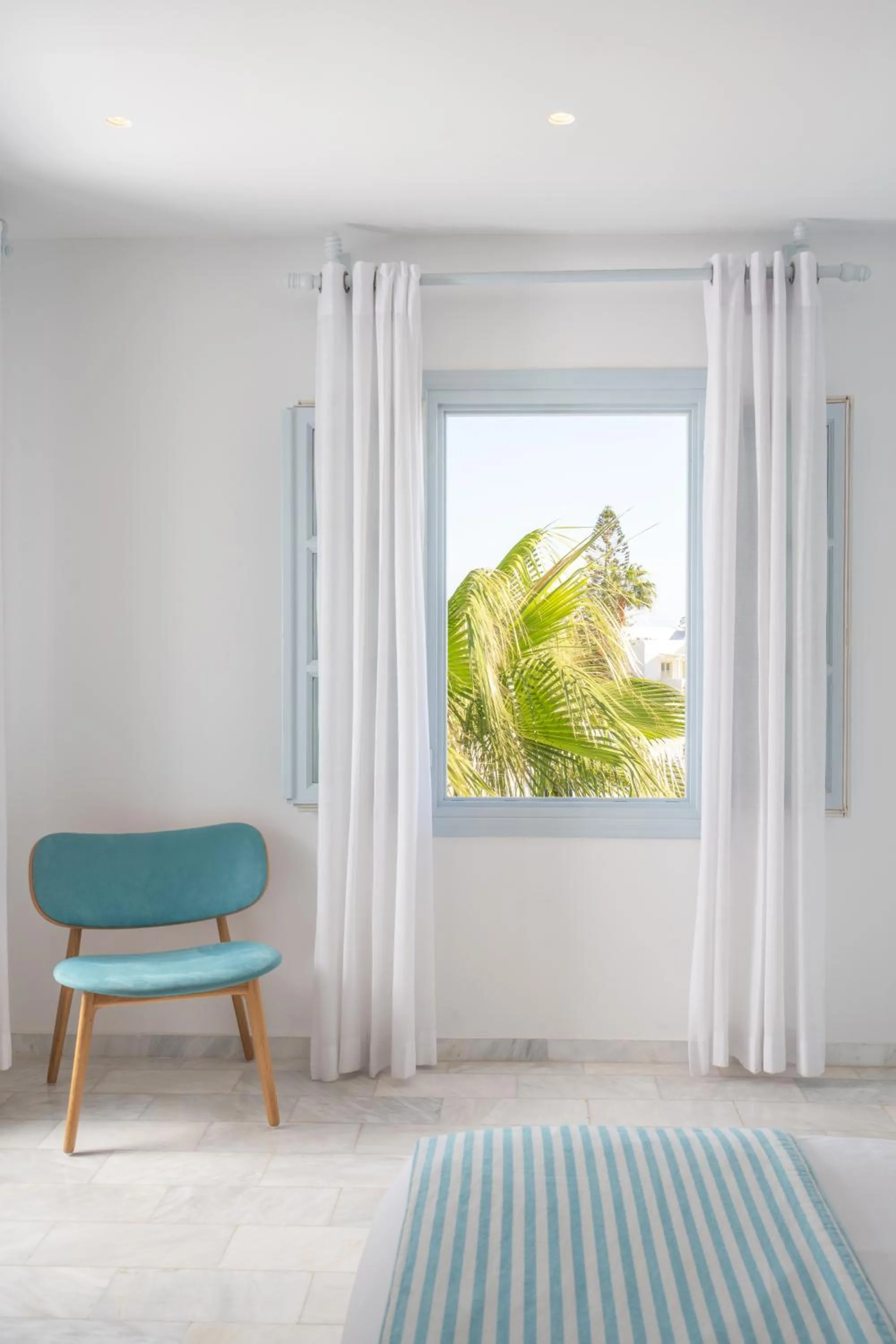 Bed in Santorini Kastelli Resort