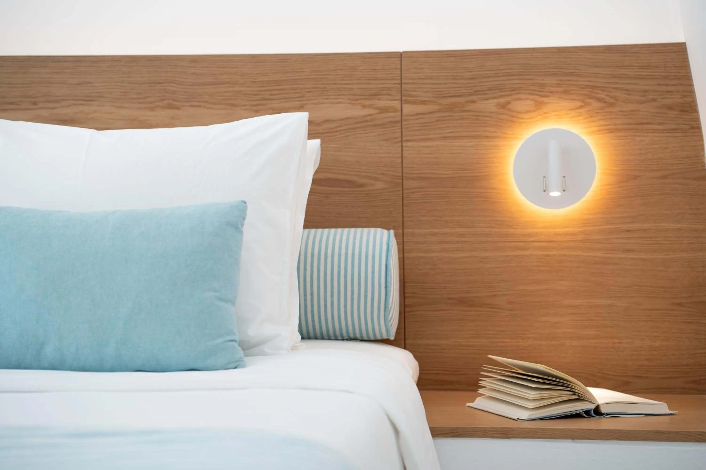 Bed in Santorini Kastelli Resort