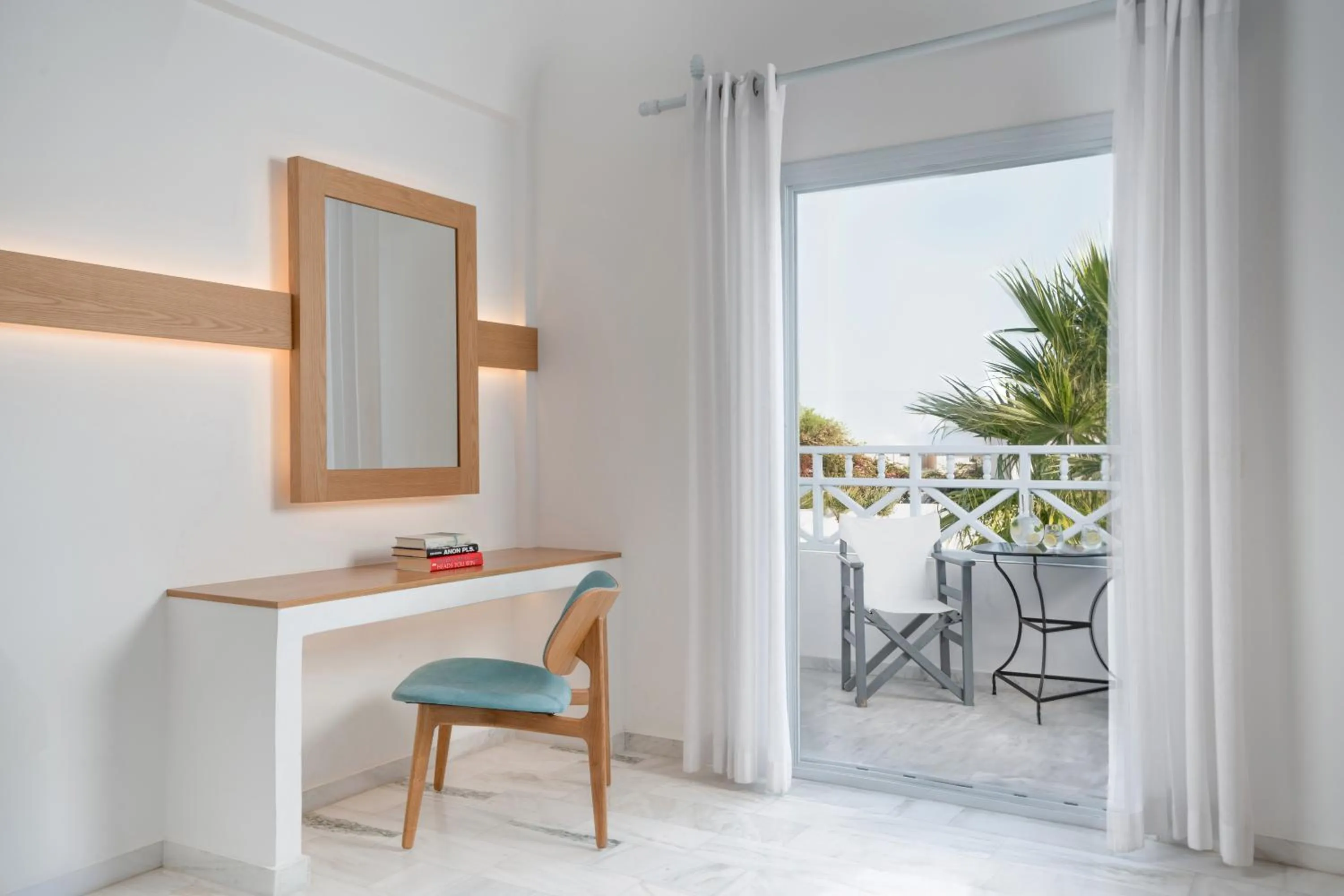 Santorini Kastelli Resort