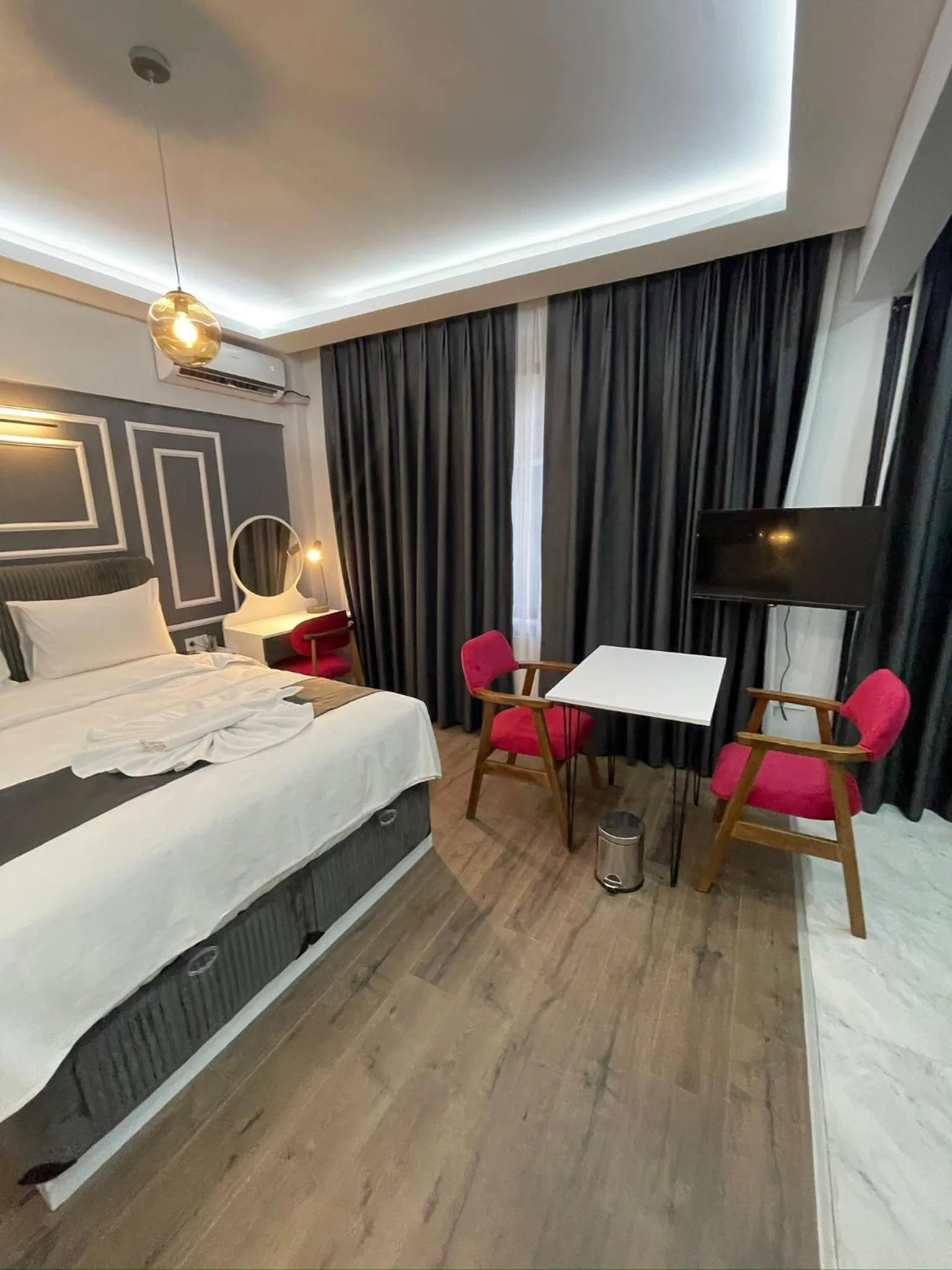 Bed in Fabesco Suite