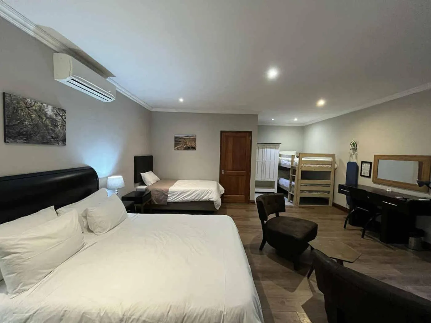 Photo of the whole room, Bed in ilanda Guest House