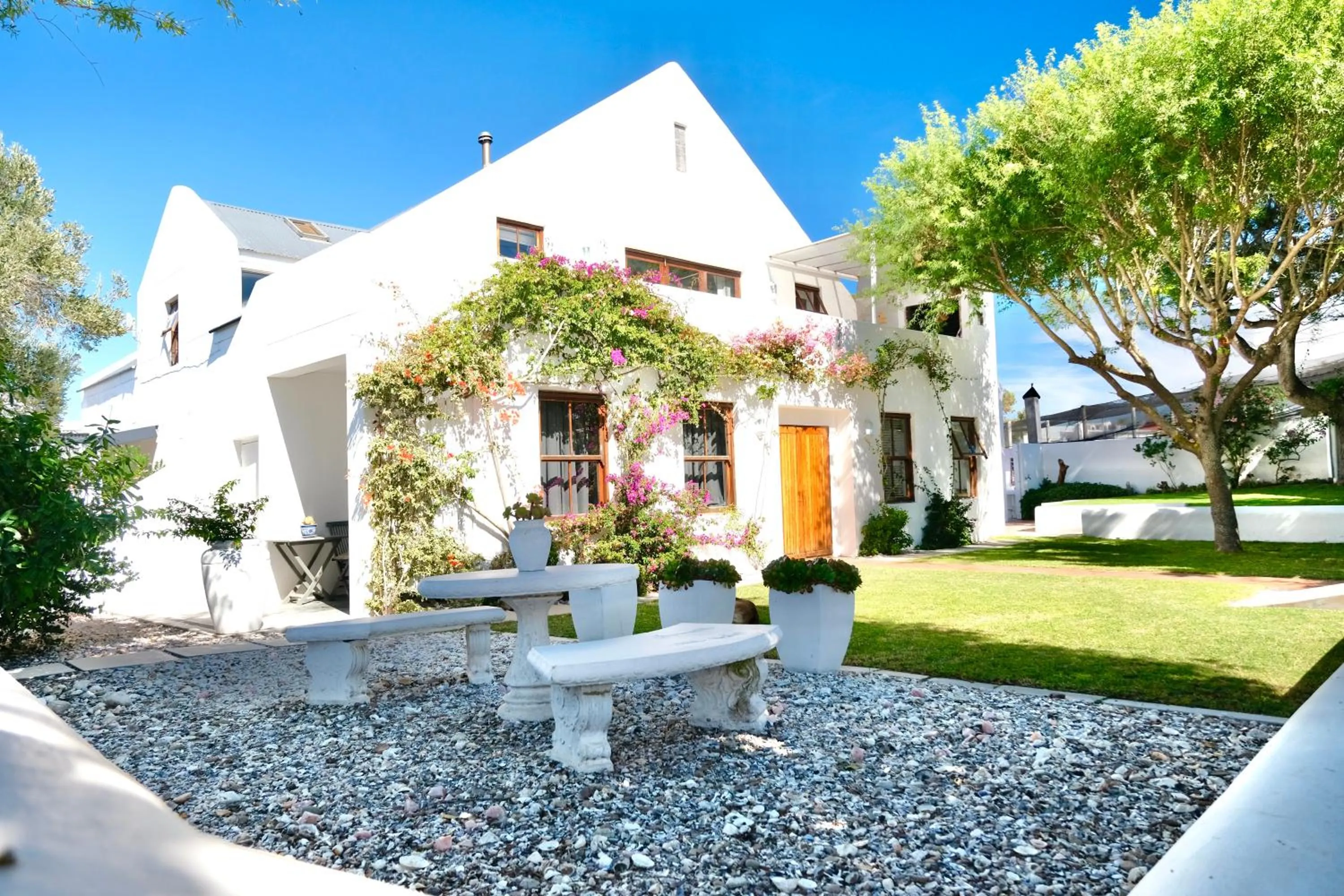 Patio in Paternoster Place