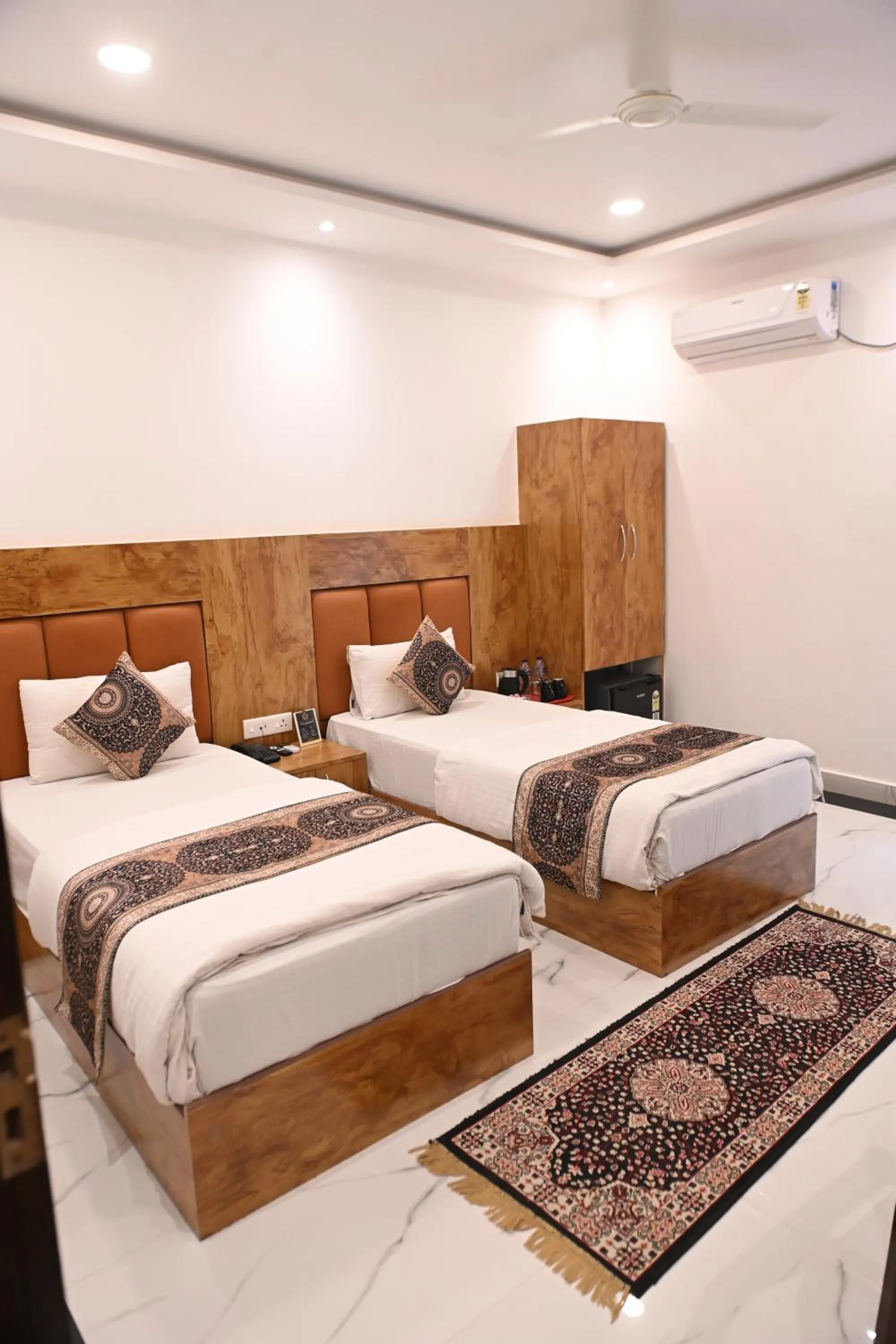 Hotel Varuna Grand