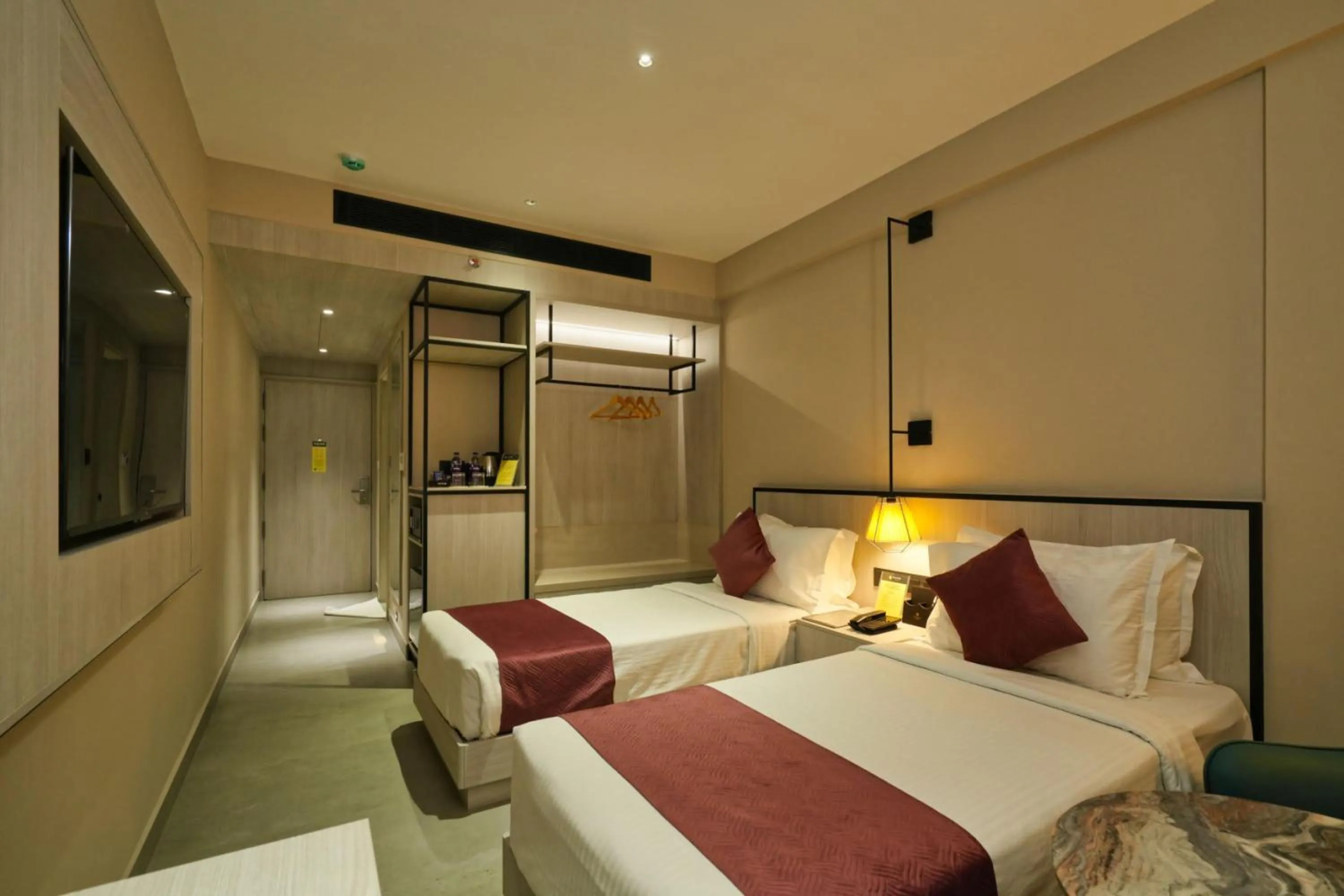 Photo of the whole room, Bed in mesta Hotel
