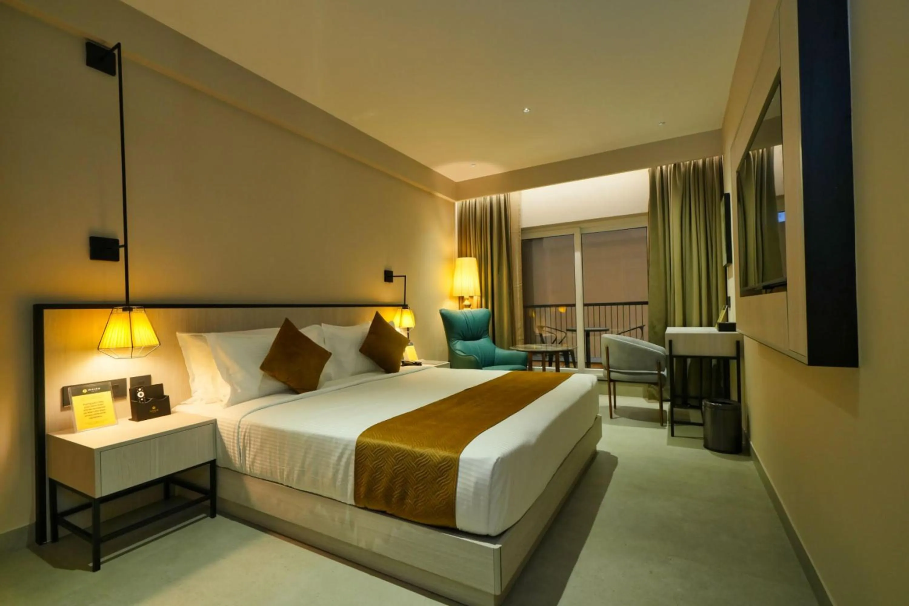 Photo of the whole room, Bed in mesta Hotel