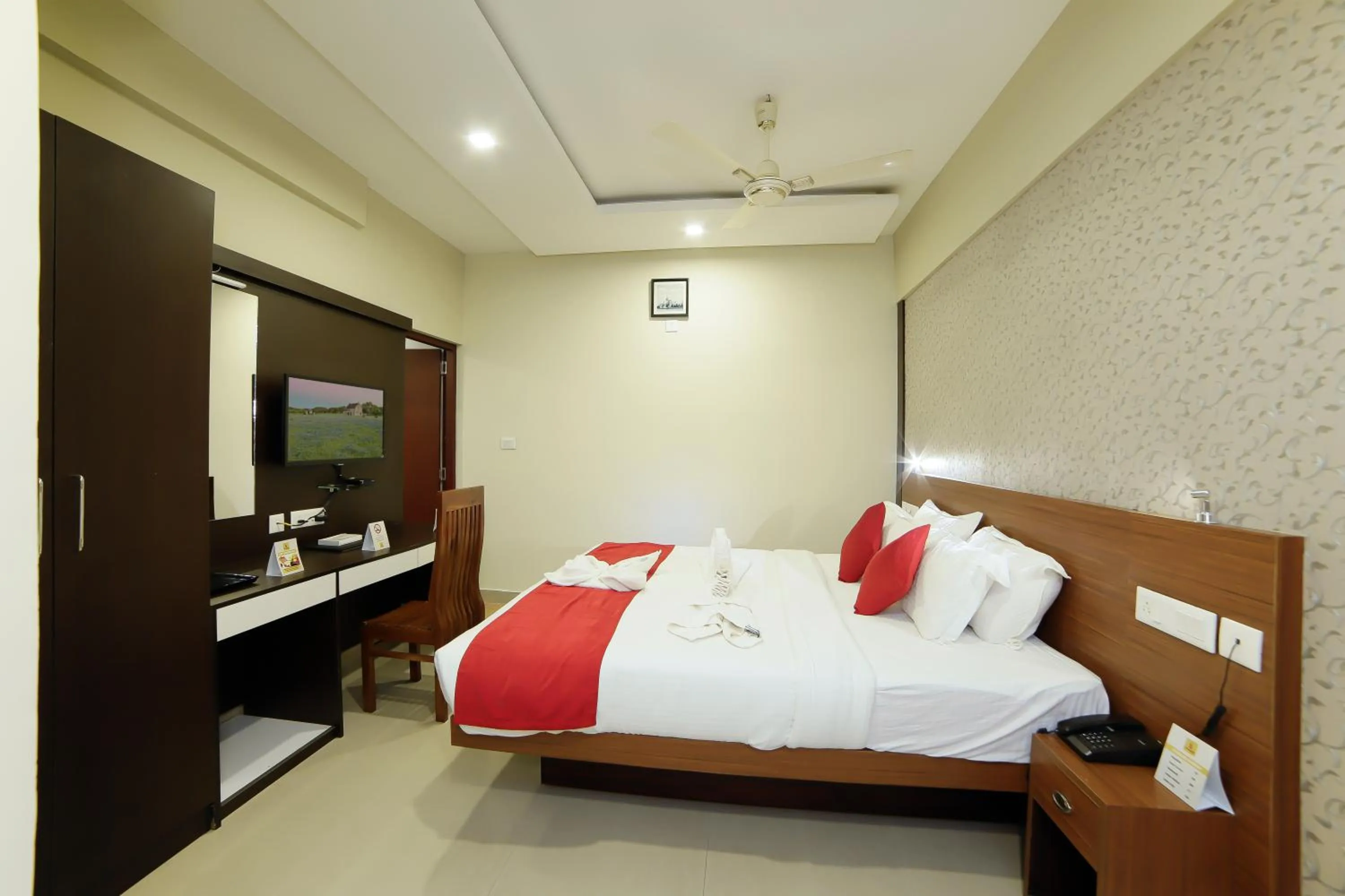 Photo of the whole room, Bed in Sreepathi Indraprastha