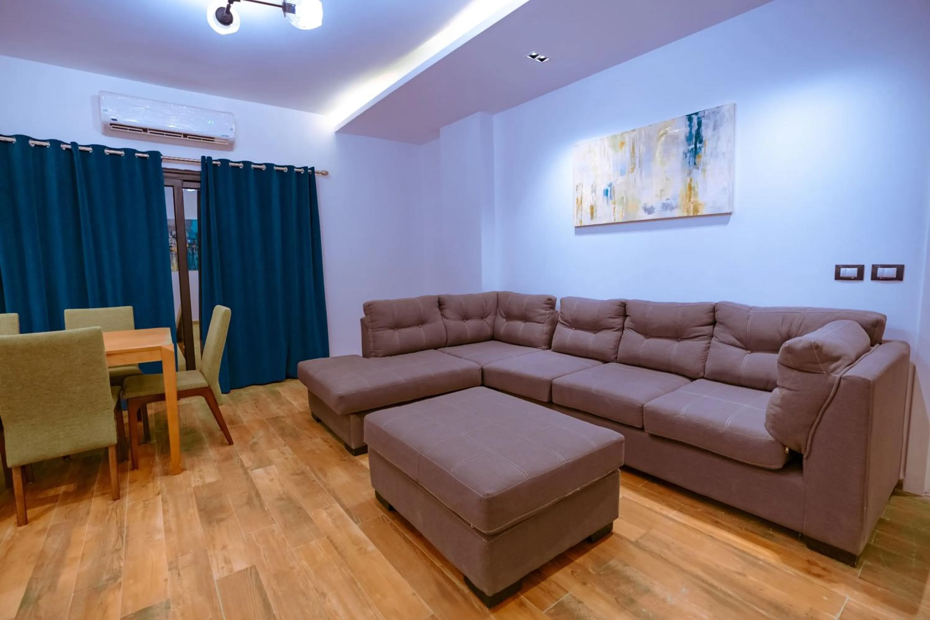 Travelholic New Cairo Residence