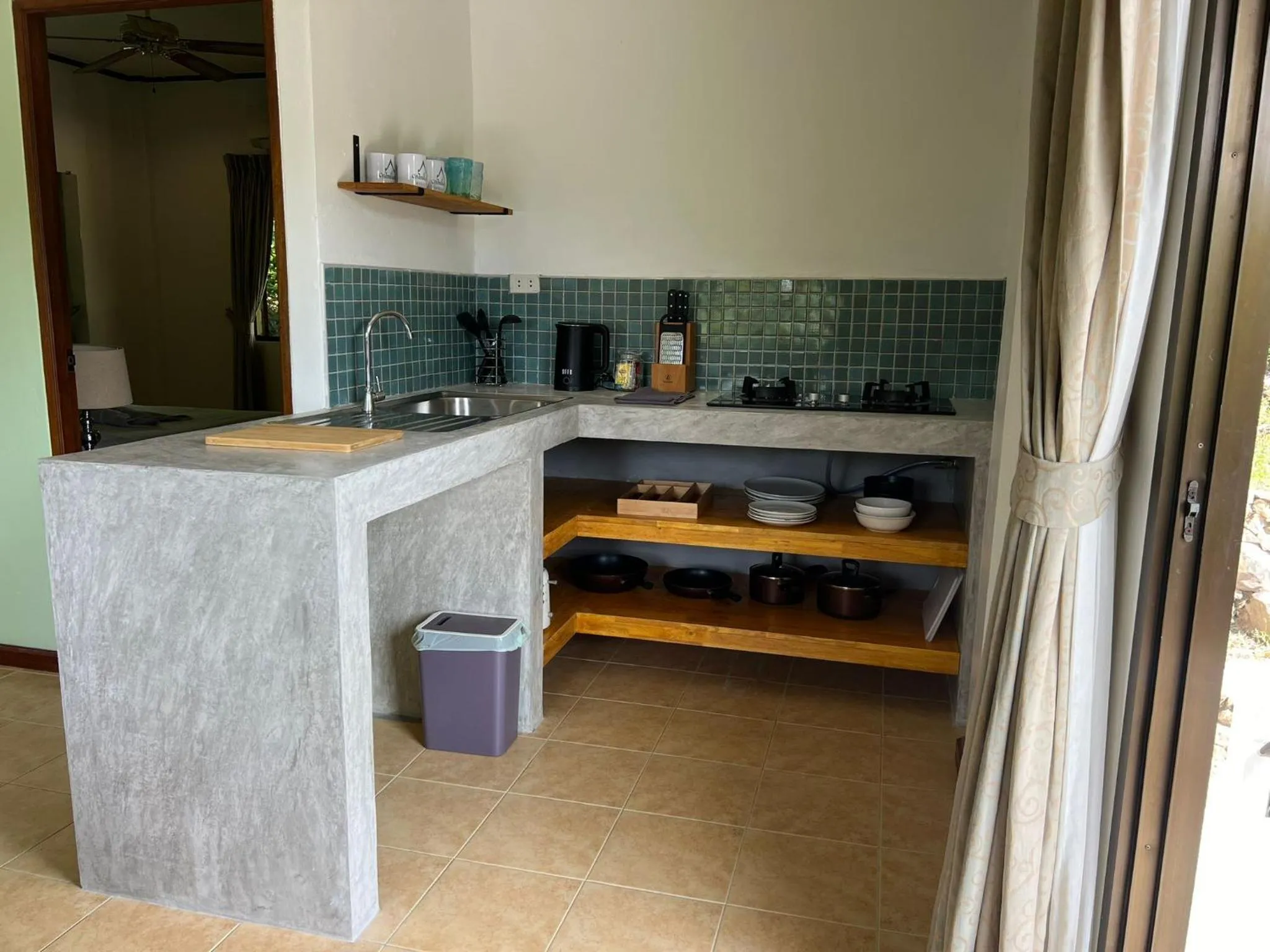 Coffee/tea facilities in Woodlawn Villas Resort