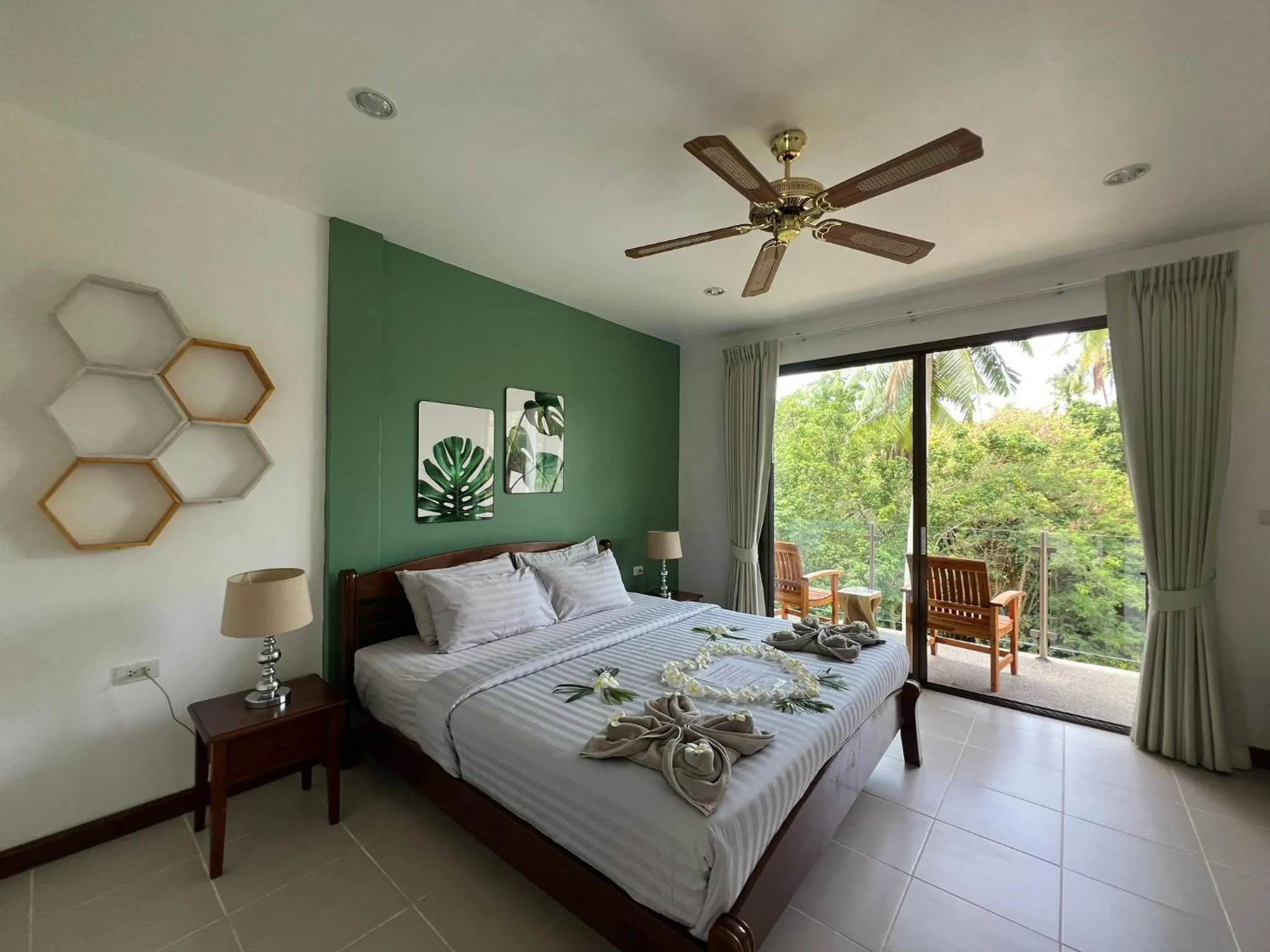 Bedroom, Bed in Woodlawn Villas Resort