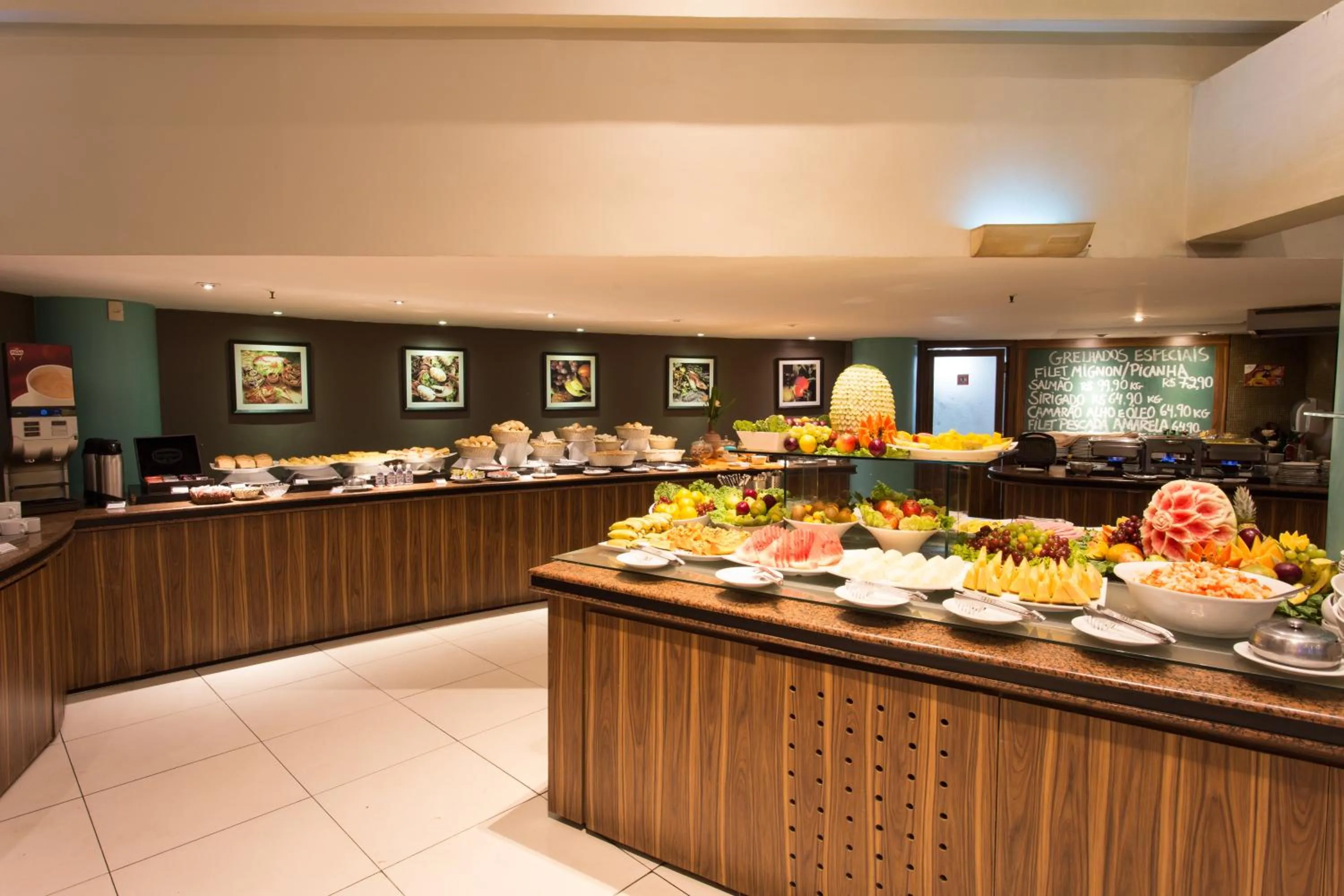 Restaurant/places to eat in Hotel Brasil Tropical