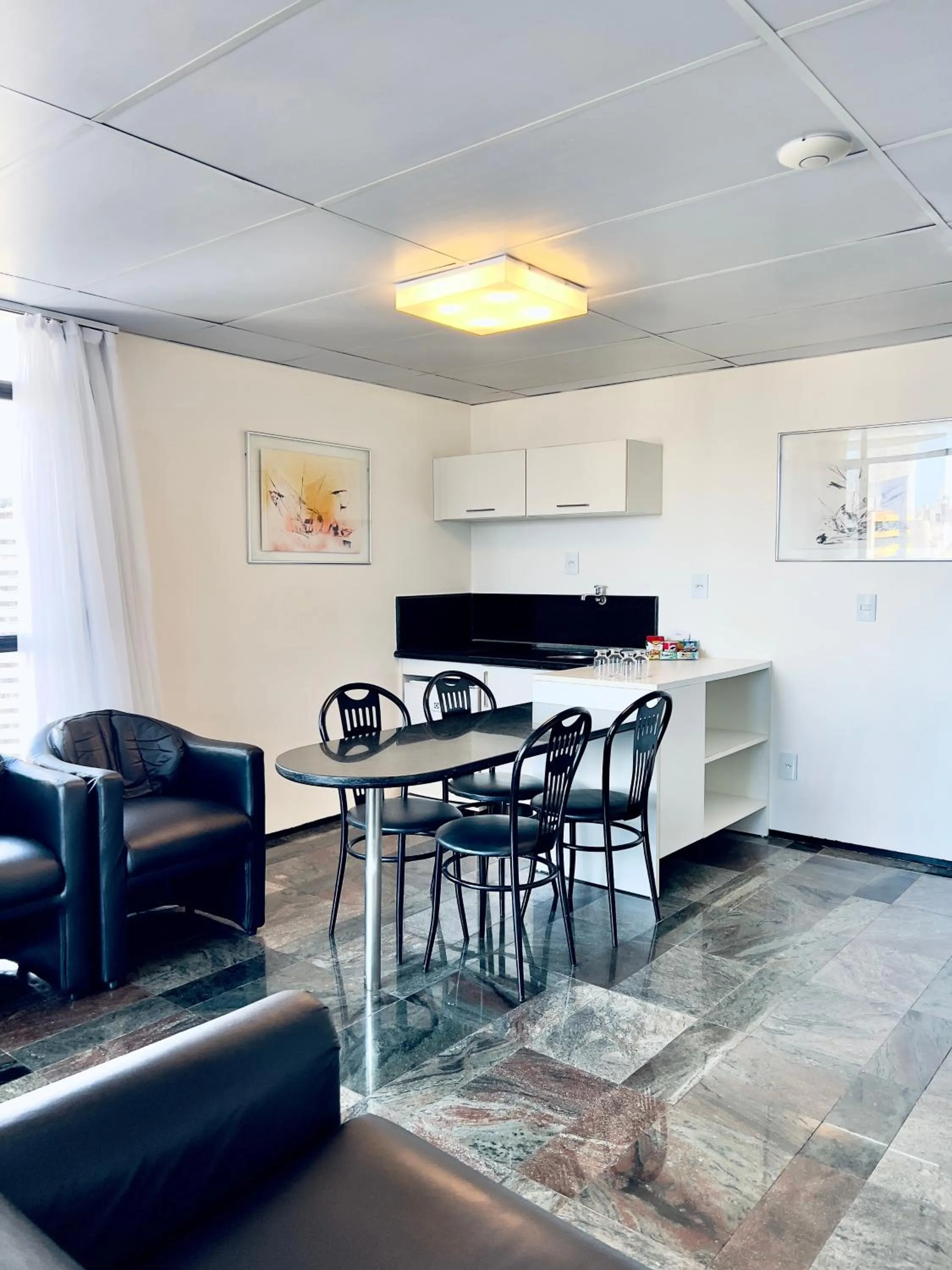 kitchen in Hotel Brasil Tropical