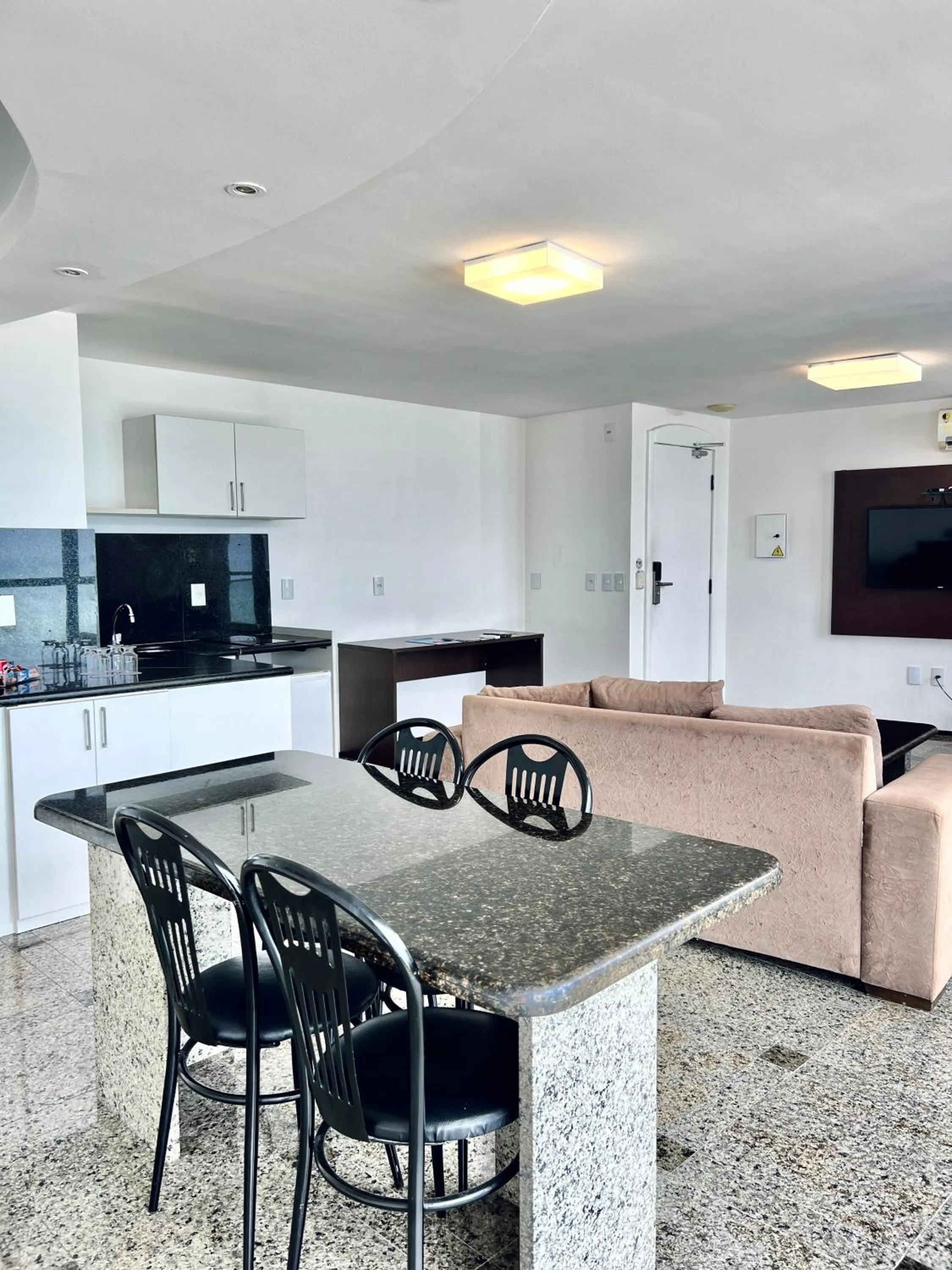 kitchen in Hotel Brasil Tropical