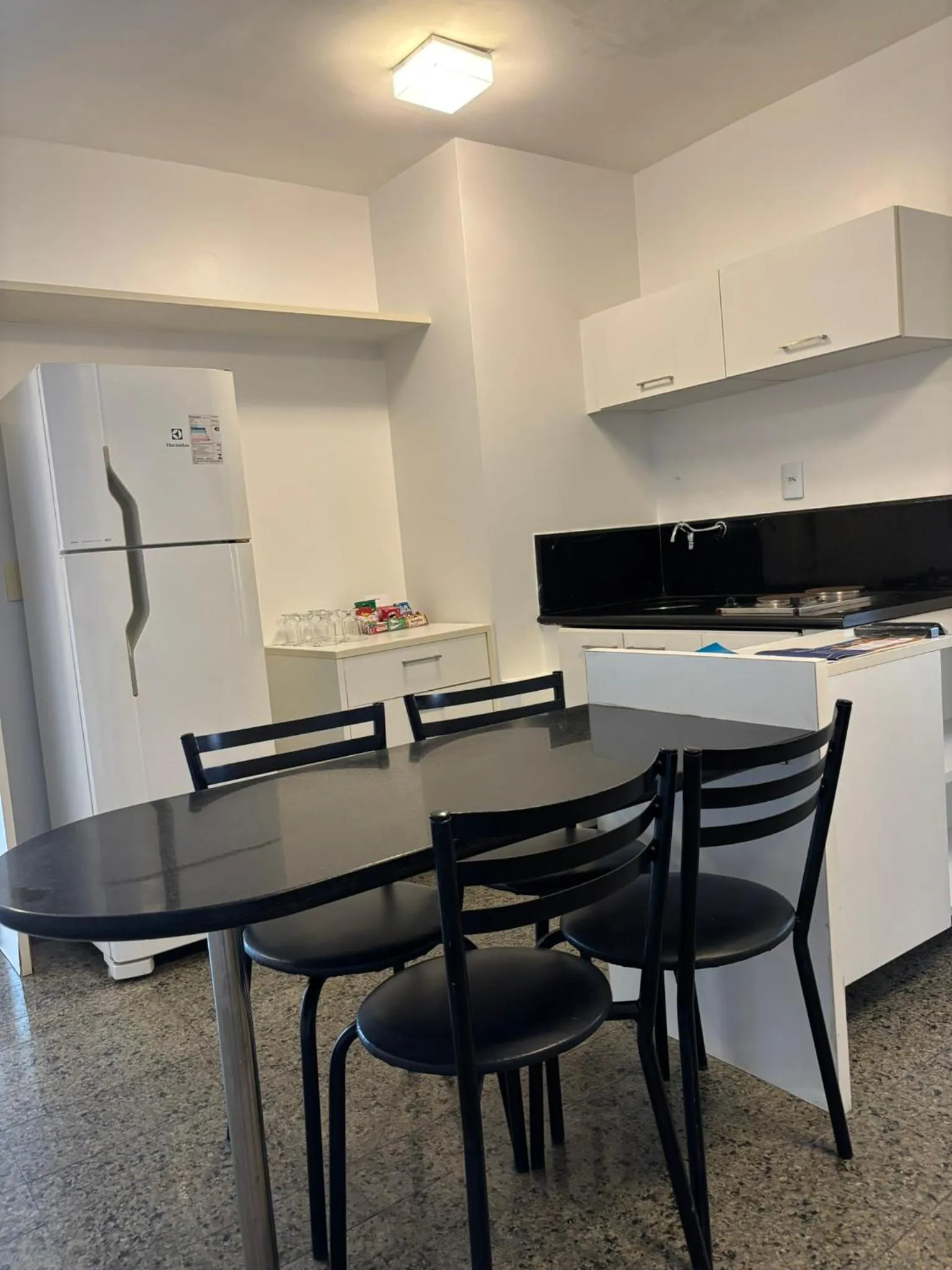 kitchen in Hotel Brasil Tropical