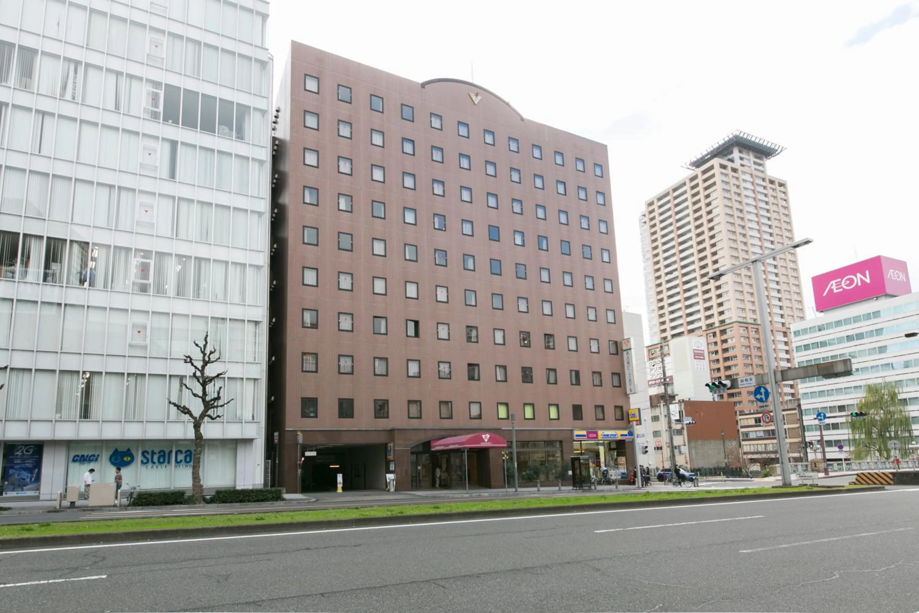 Facade/entrance in Nagoya B's Hotel