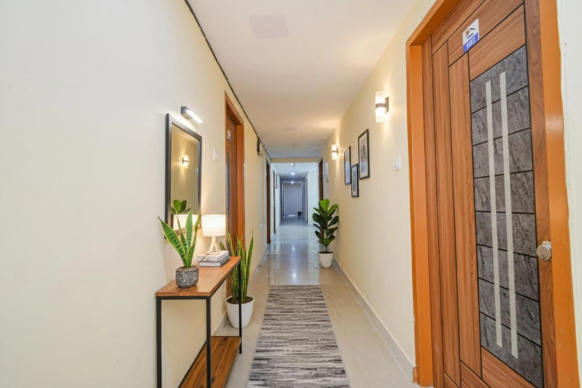FabHotel N Residency - 350m from Yashoda Hospital, Hitech City