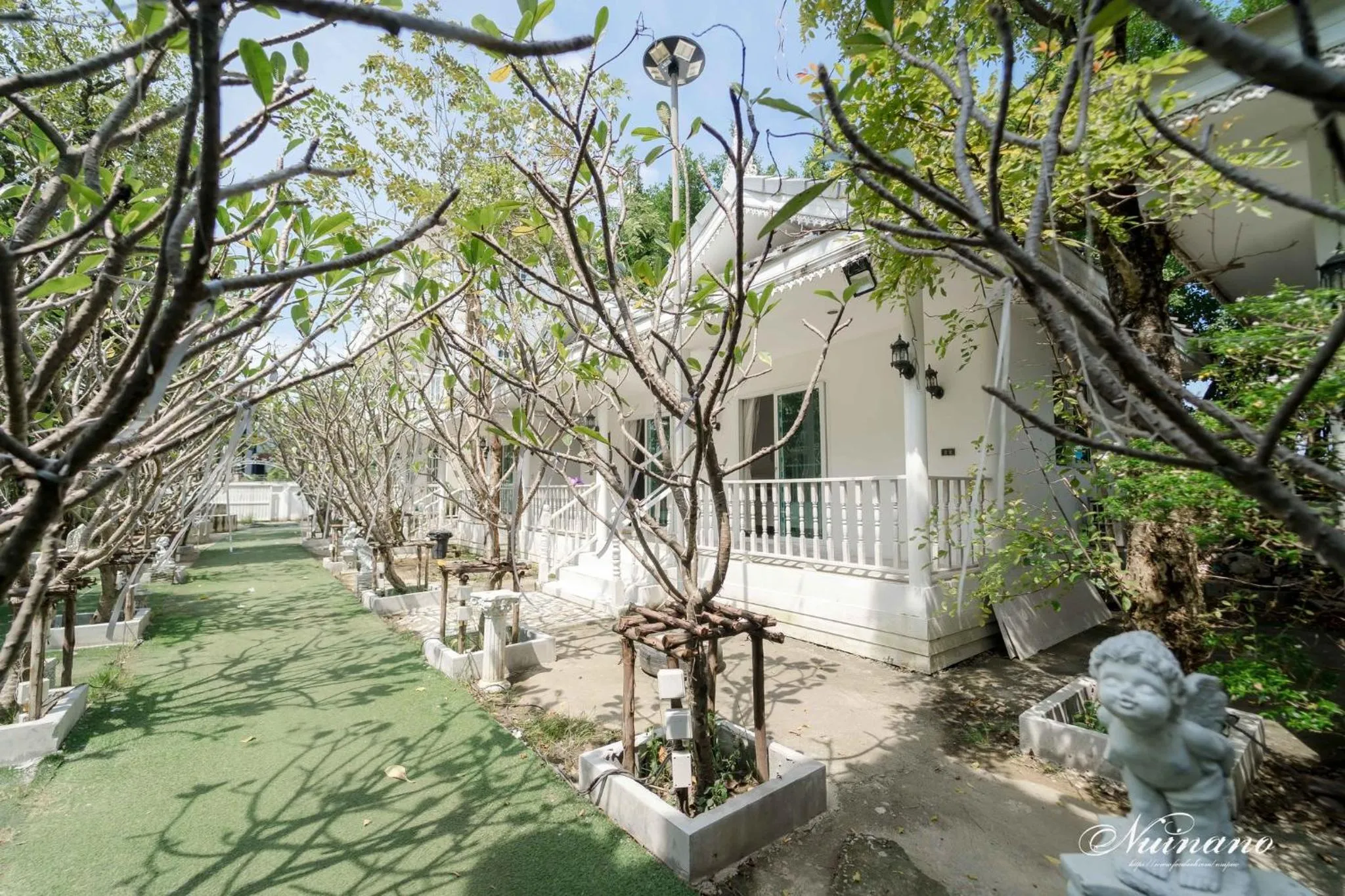 Bananaleaf Wedding Cafe & Resort