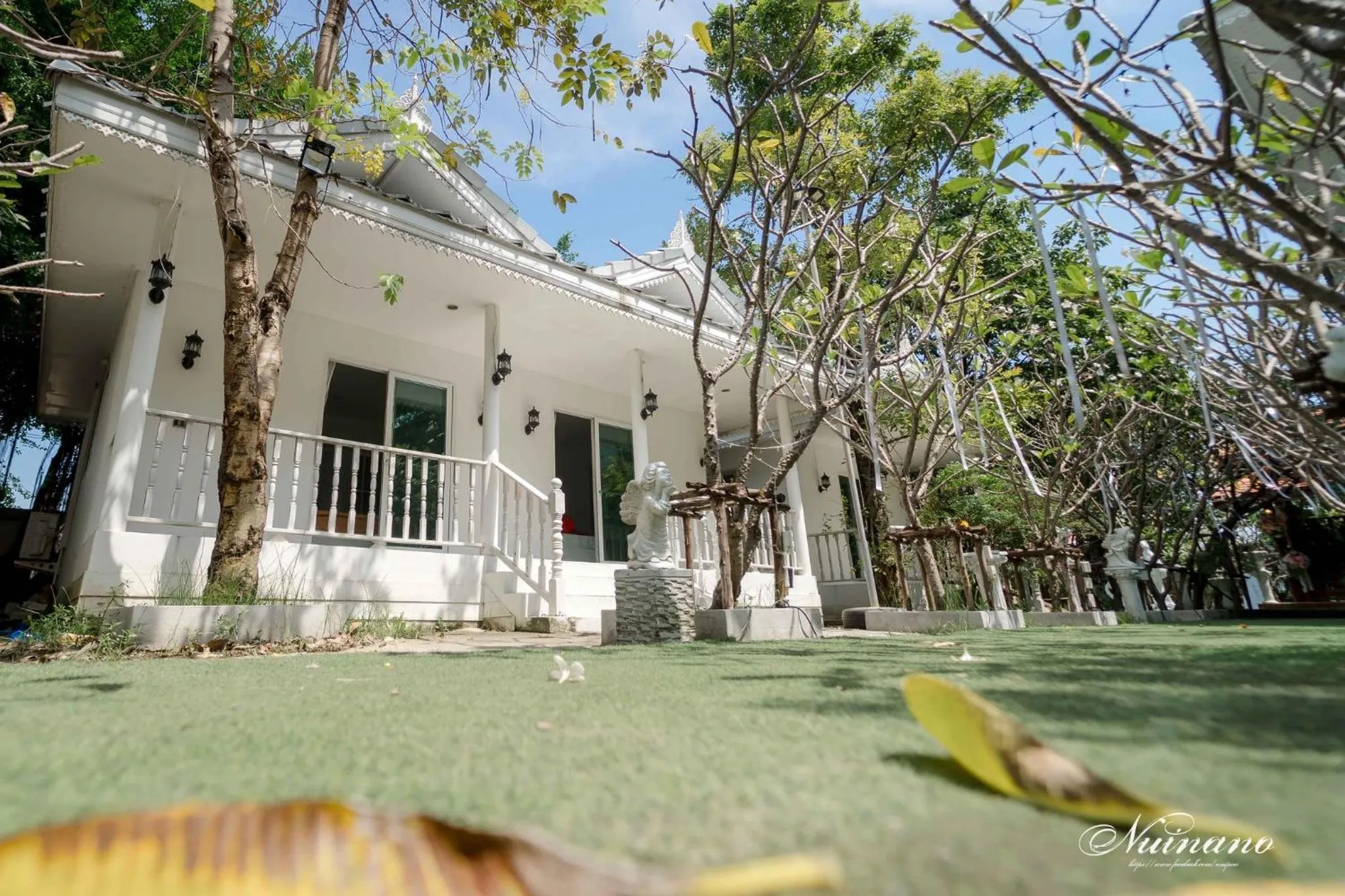 Bananaleaf Wedding Cafe & Resort