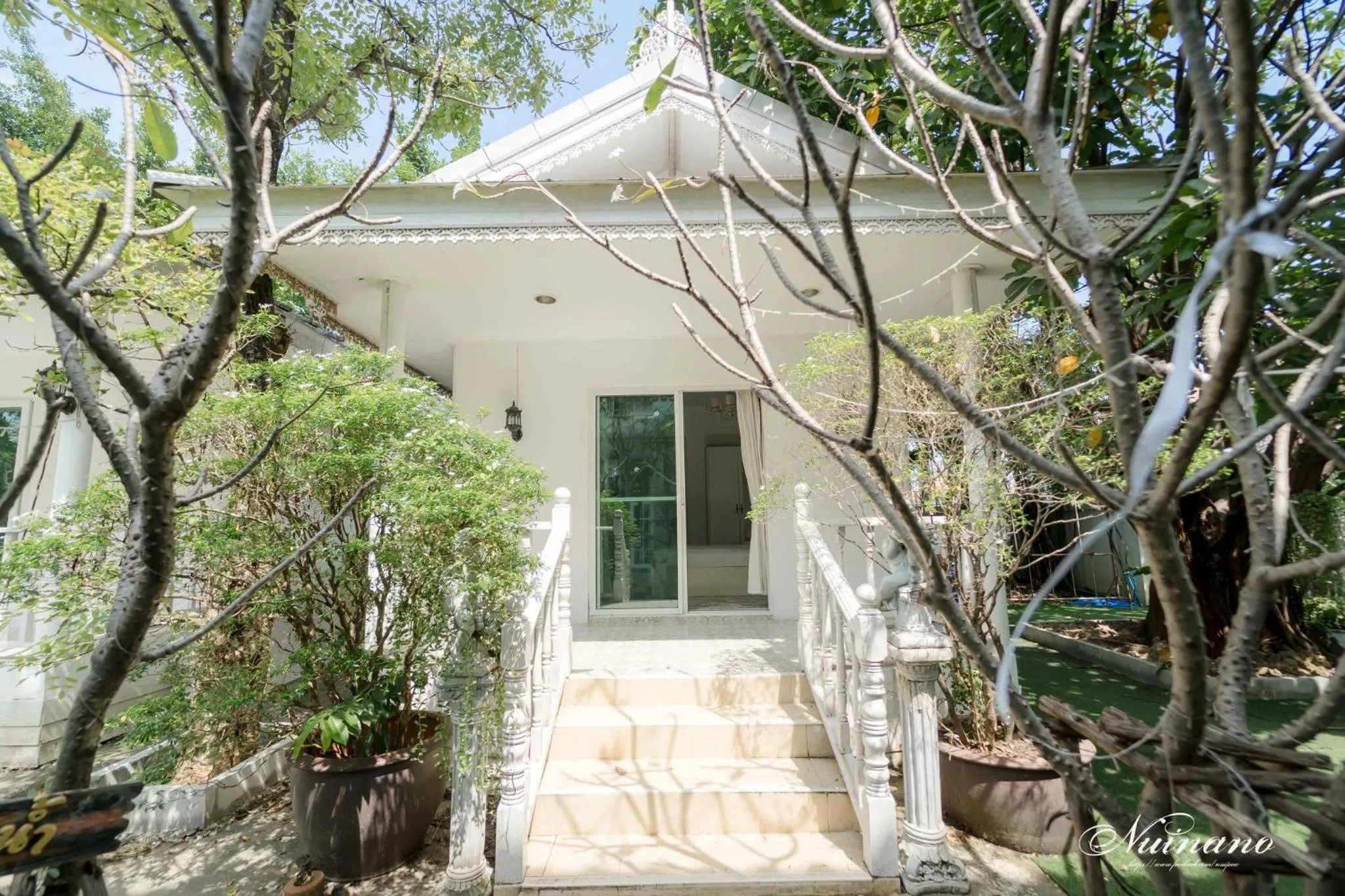 Bananaleaf Wedding Cafe & Resort