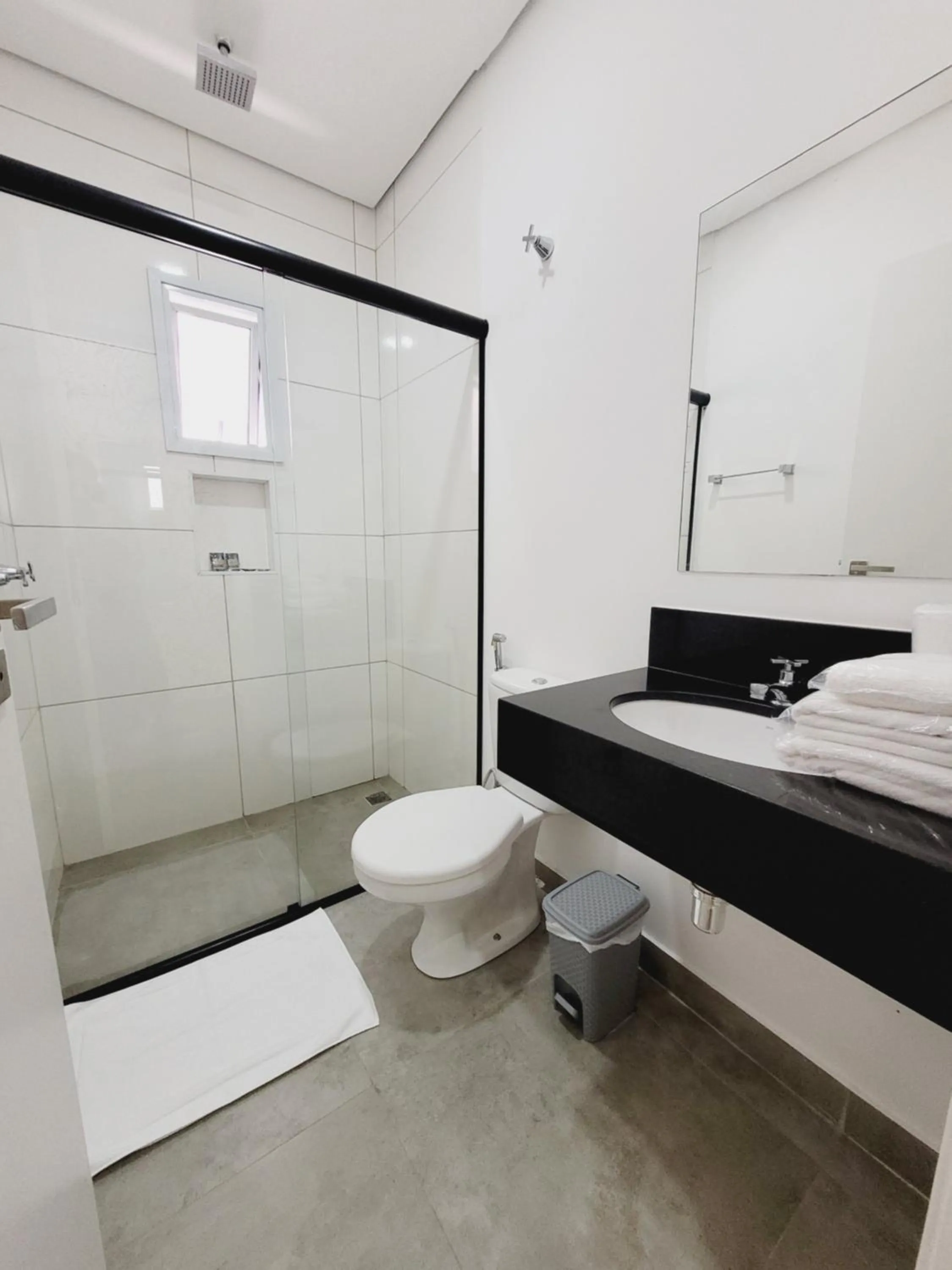 Shower in Mimos Hospedagem