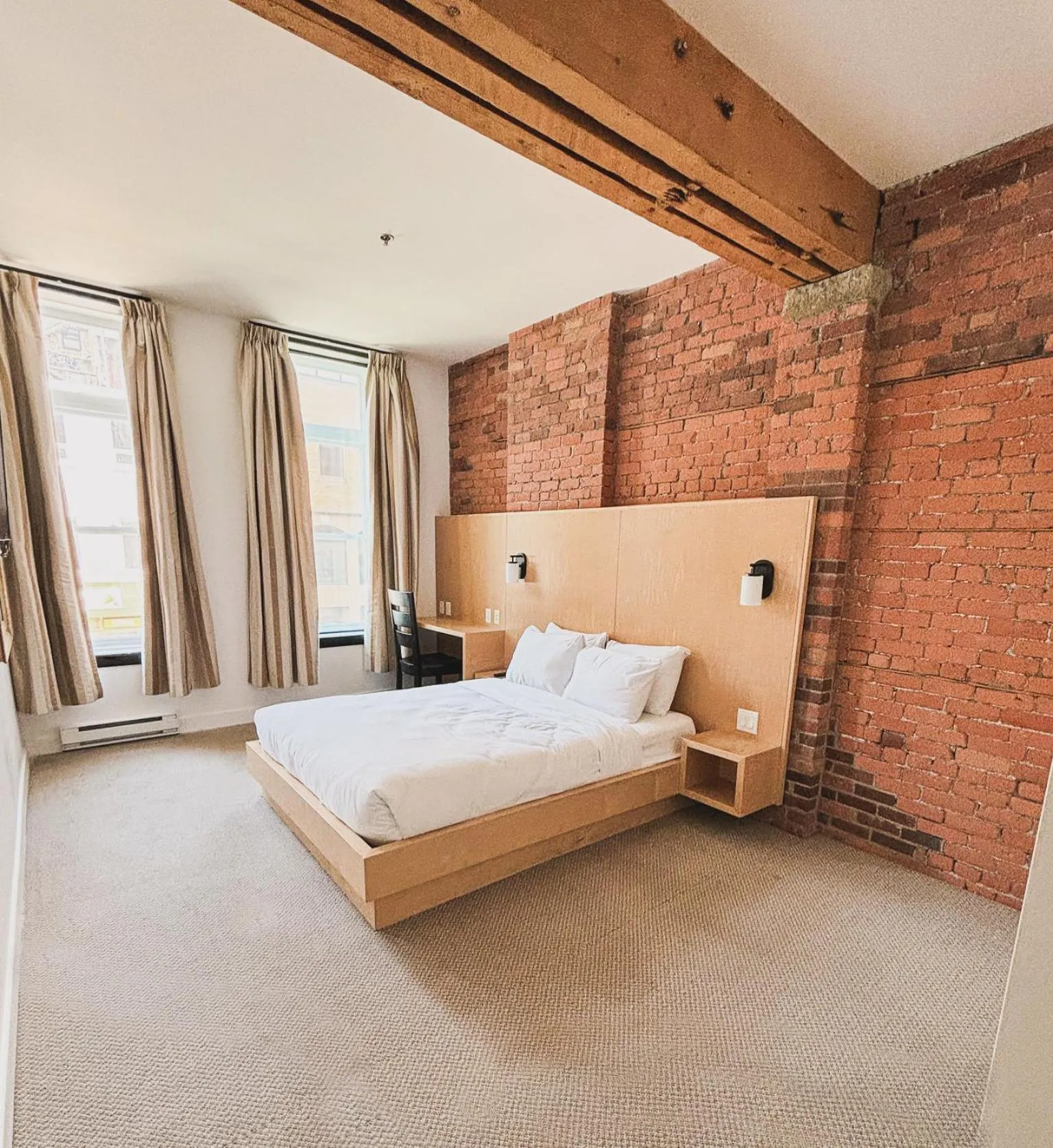 Bed in The Franklin Hotel
