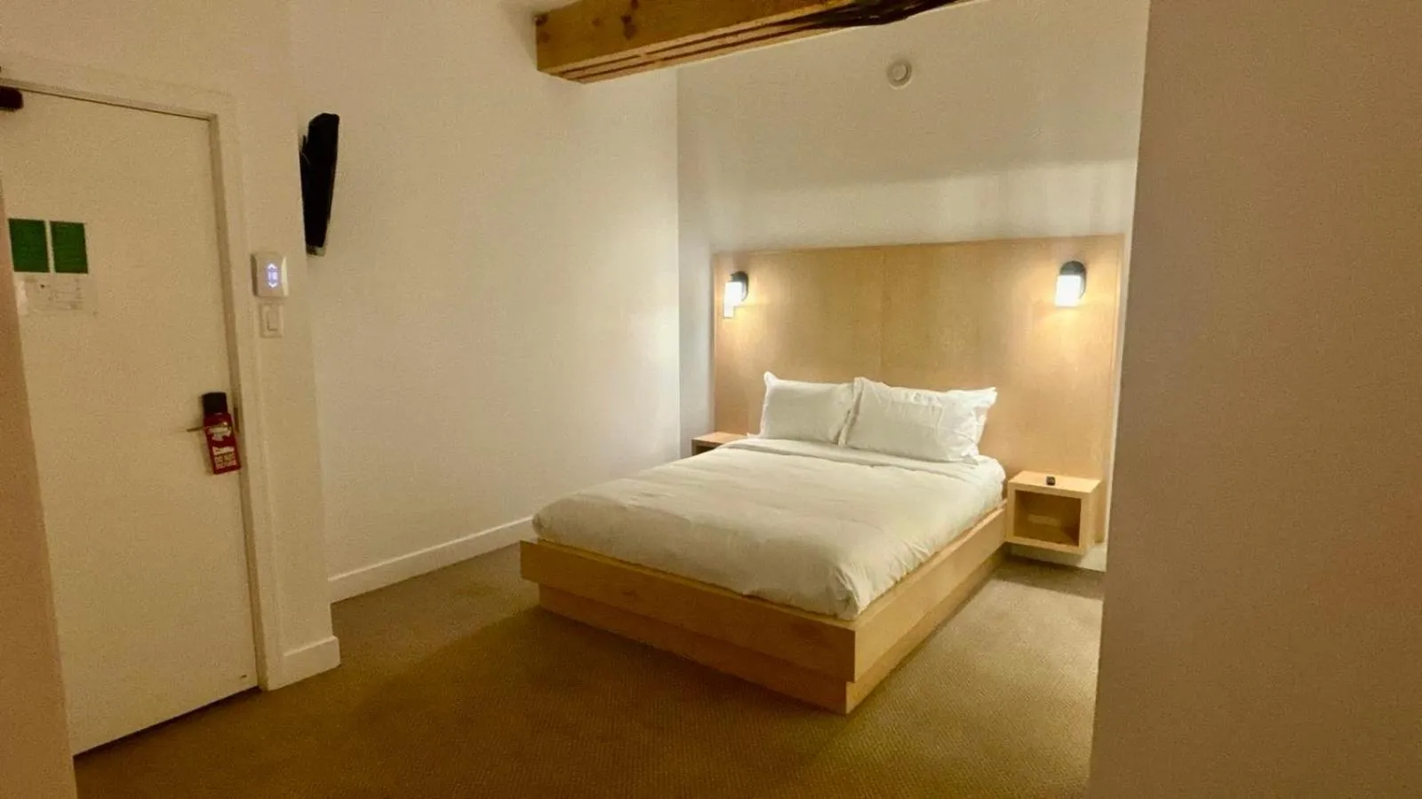 Bed in The Franklin Hotel