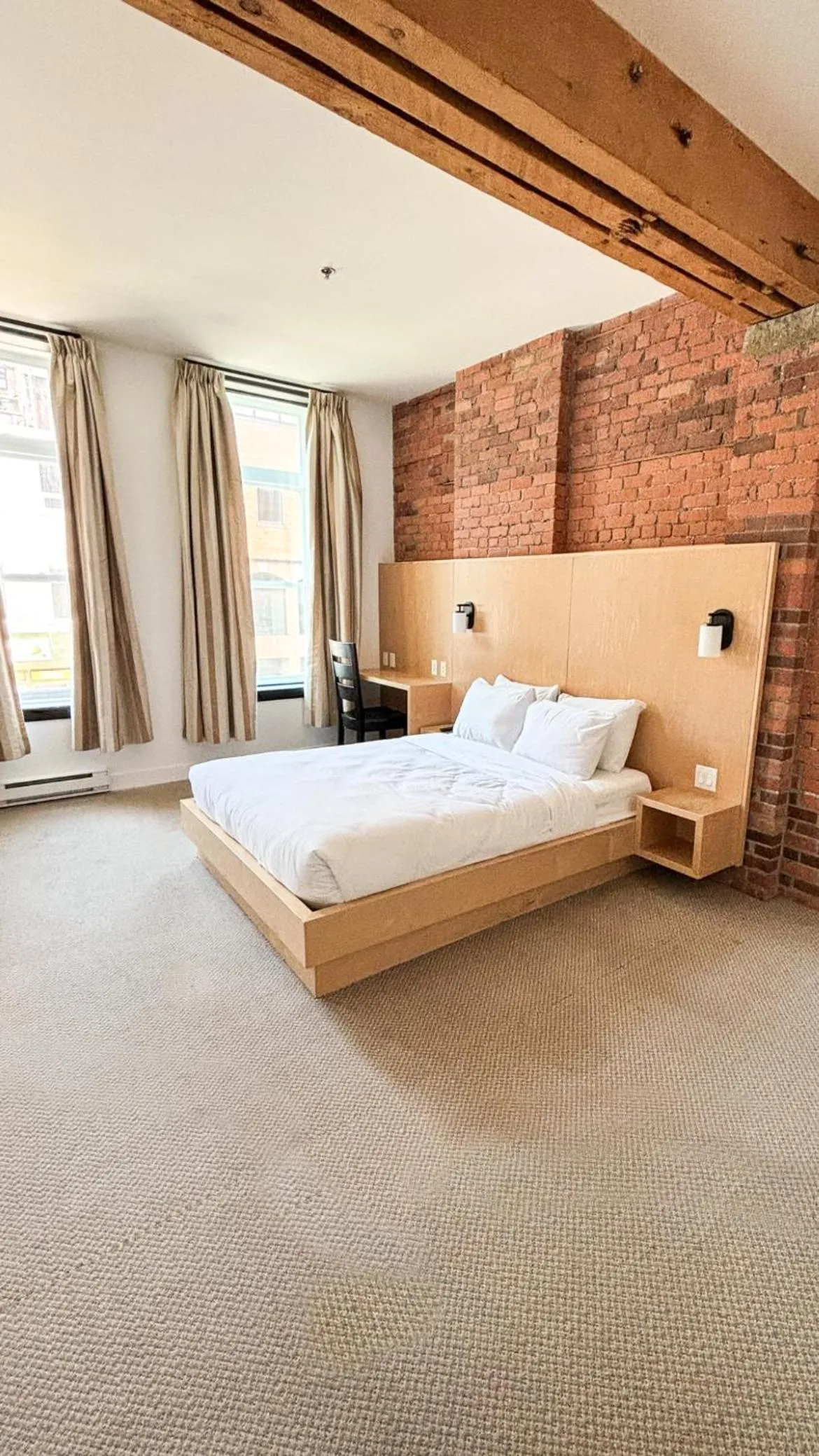 Bed in The Franklin Hotel