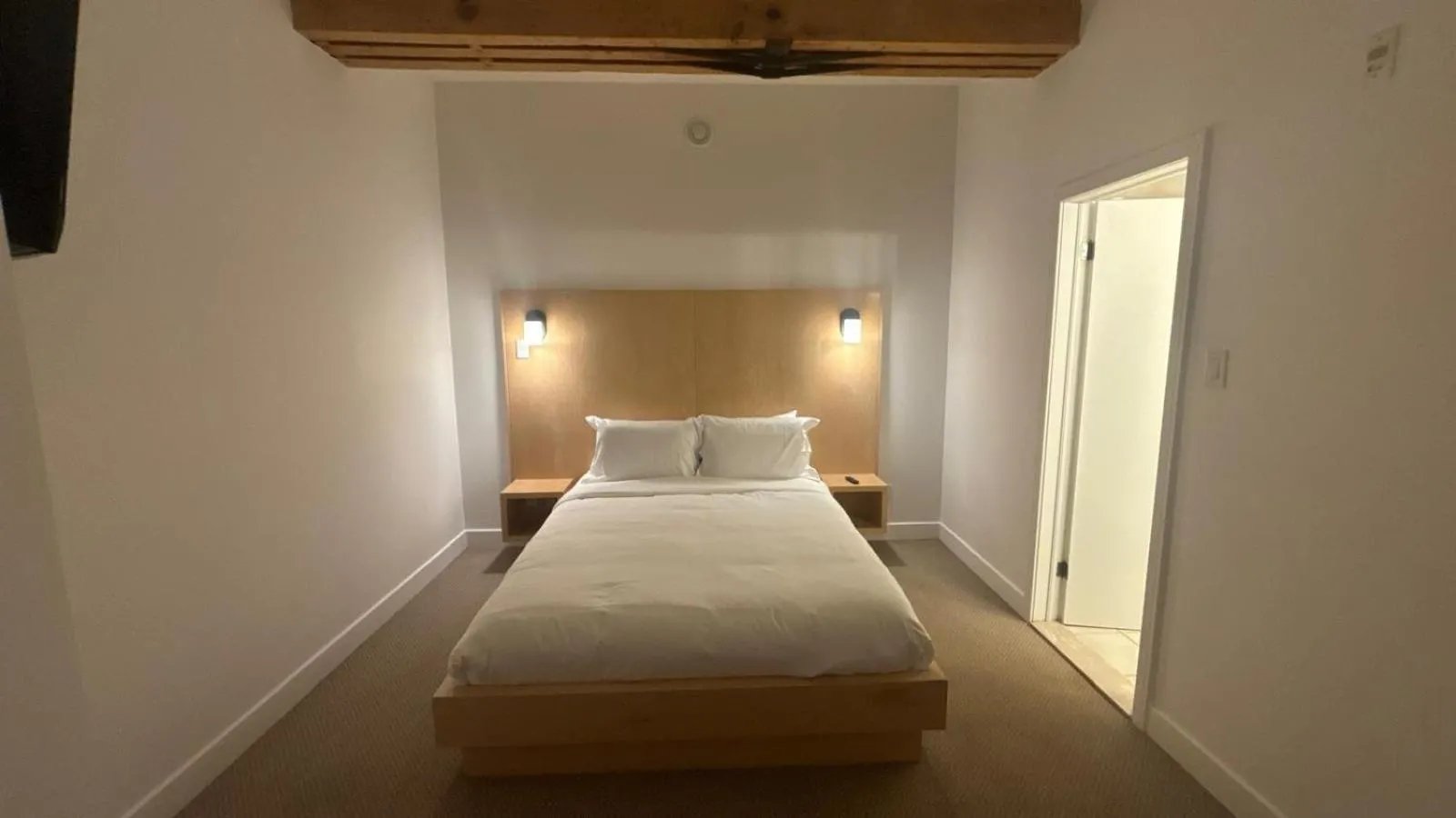 Bed in The Franklin Hotel