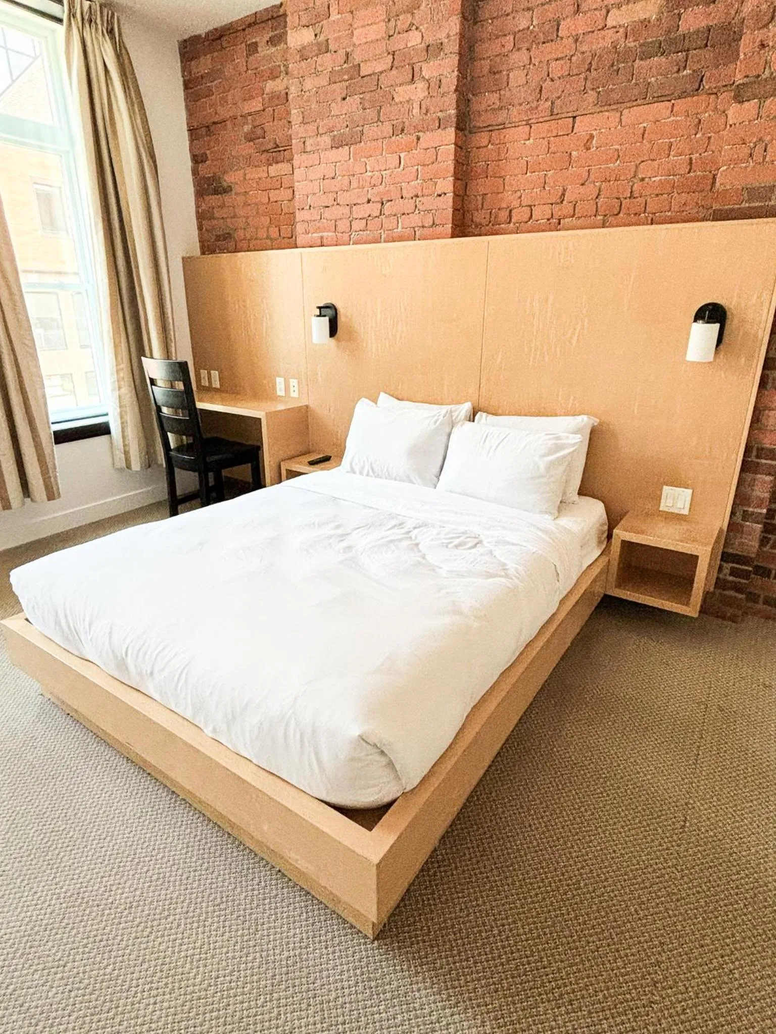 Bed in The Franklin Hotel