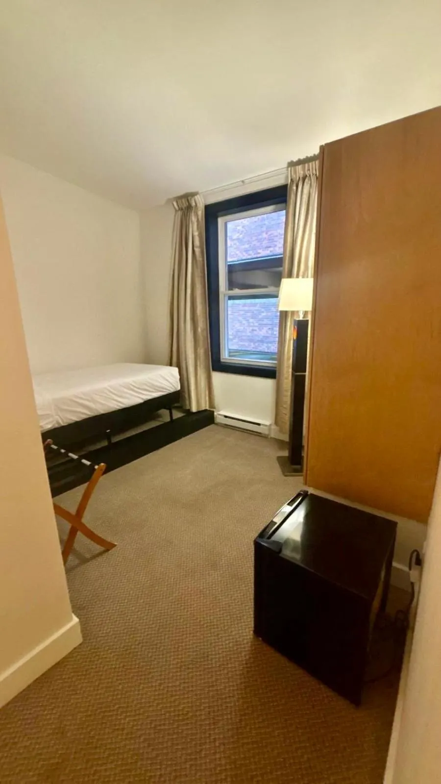 Bed in The Franklin Hotel