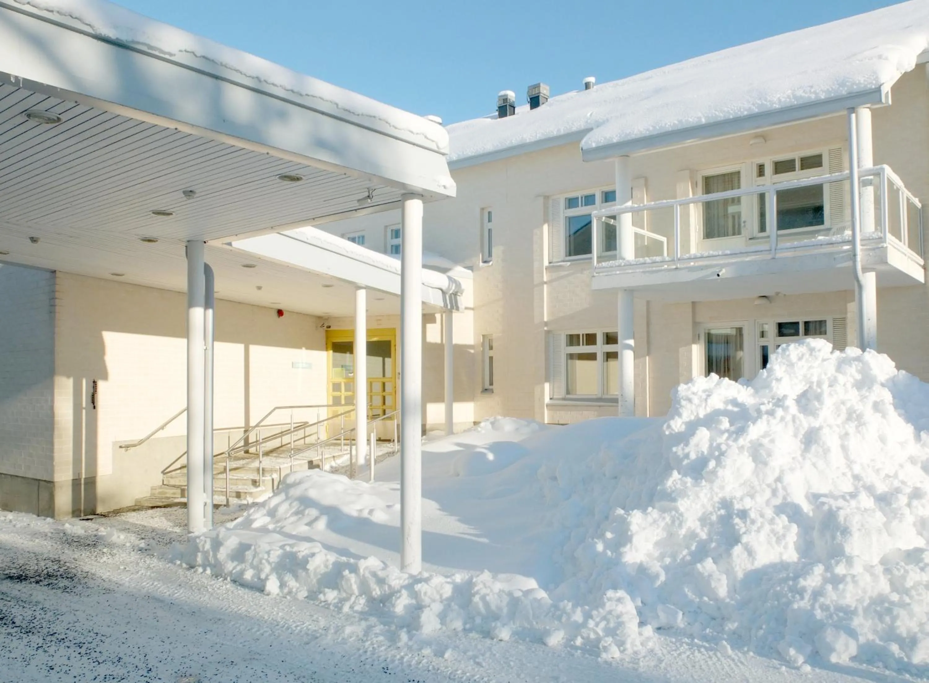 Facade/entrance in Hotelli Joentalo