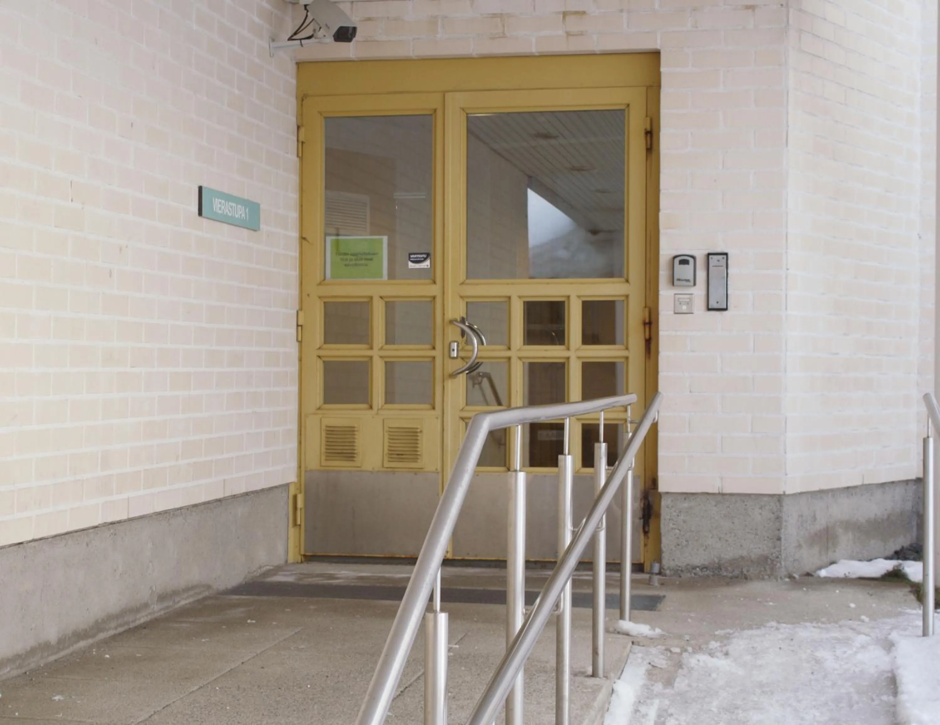 Facade/entrance in Hotelli Joentalo