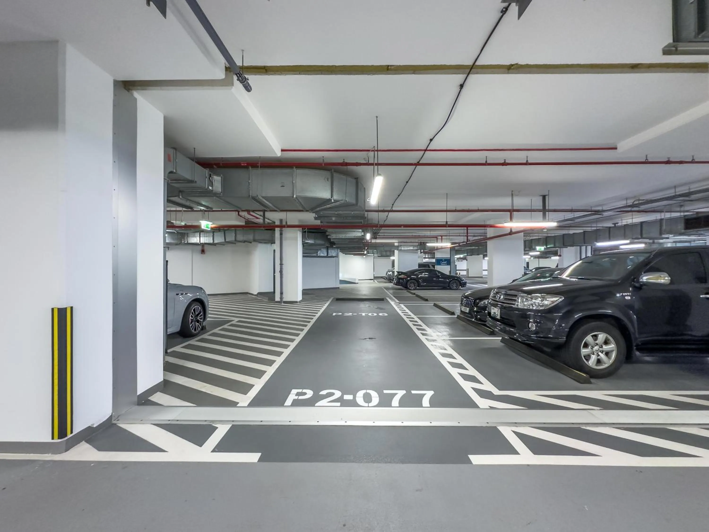 Parking in Globalstay Creek Horizon Modern Apartments