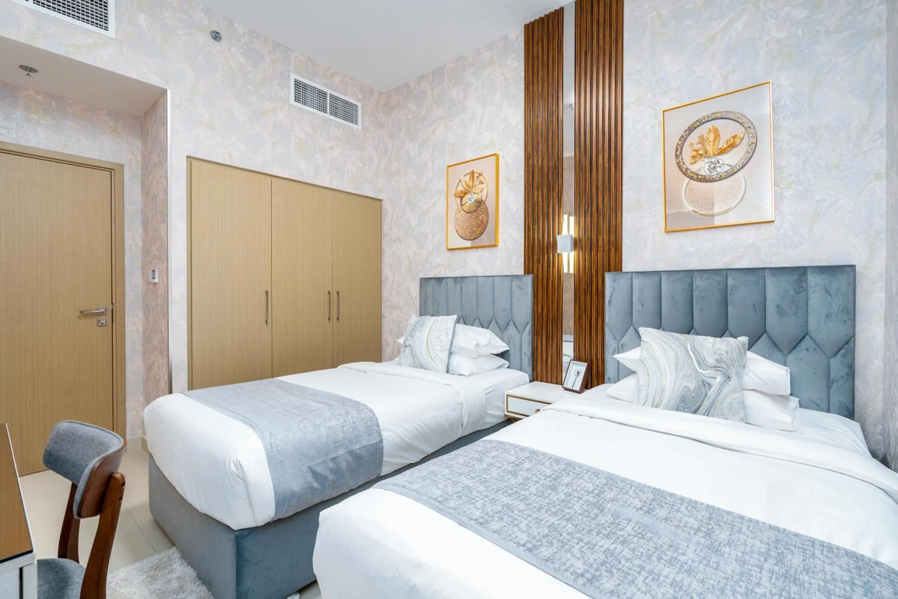 Bed in Globalstay Creek Horizon Modern Apartments