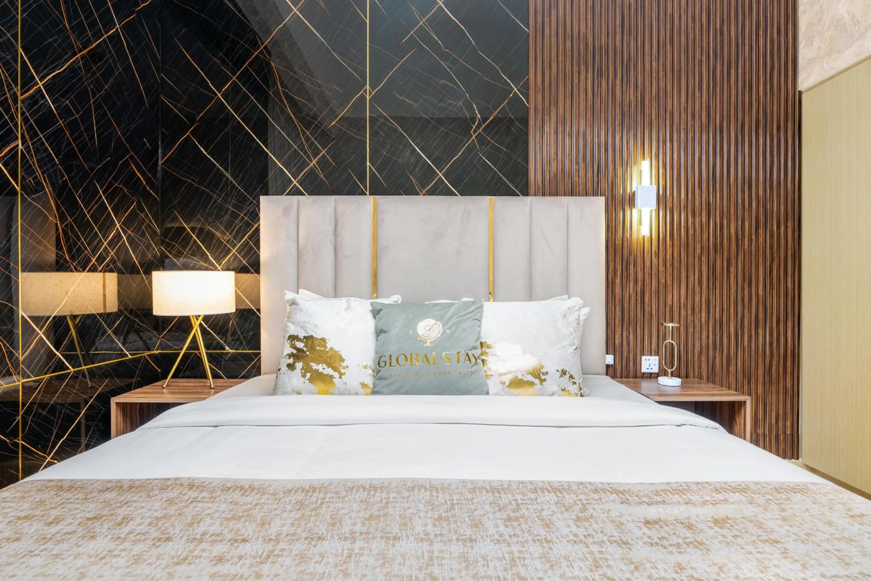 Bed in Globalstay Creek Horizon Modern Apartments