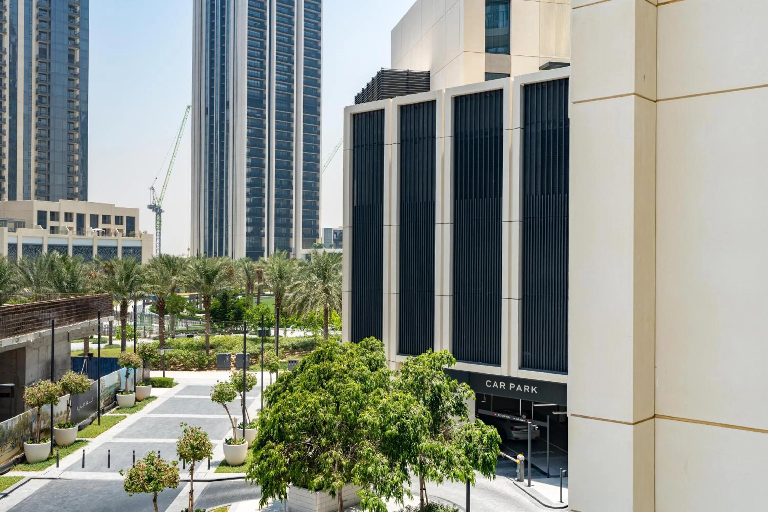 Property building in Globalstay Creek Horizon Modern Apartments