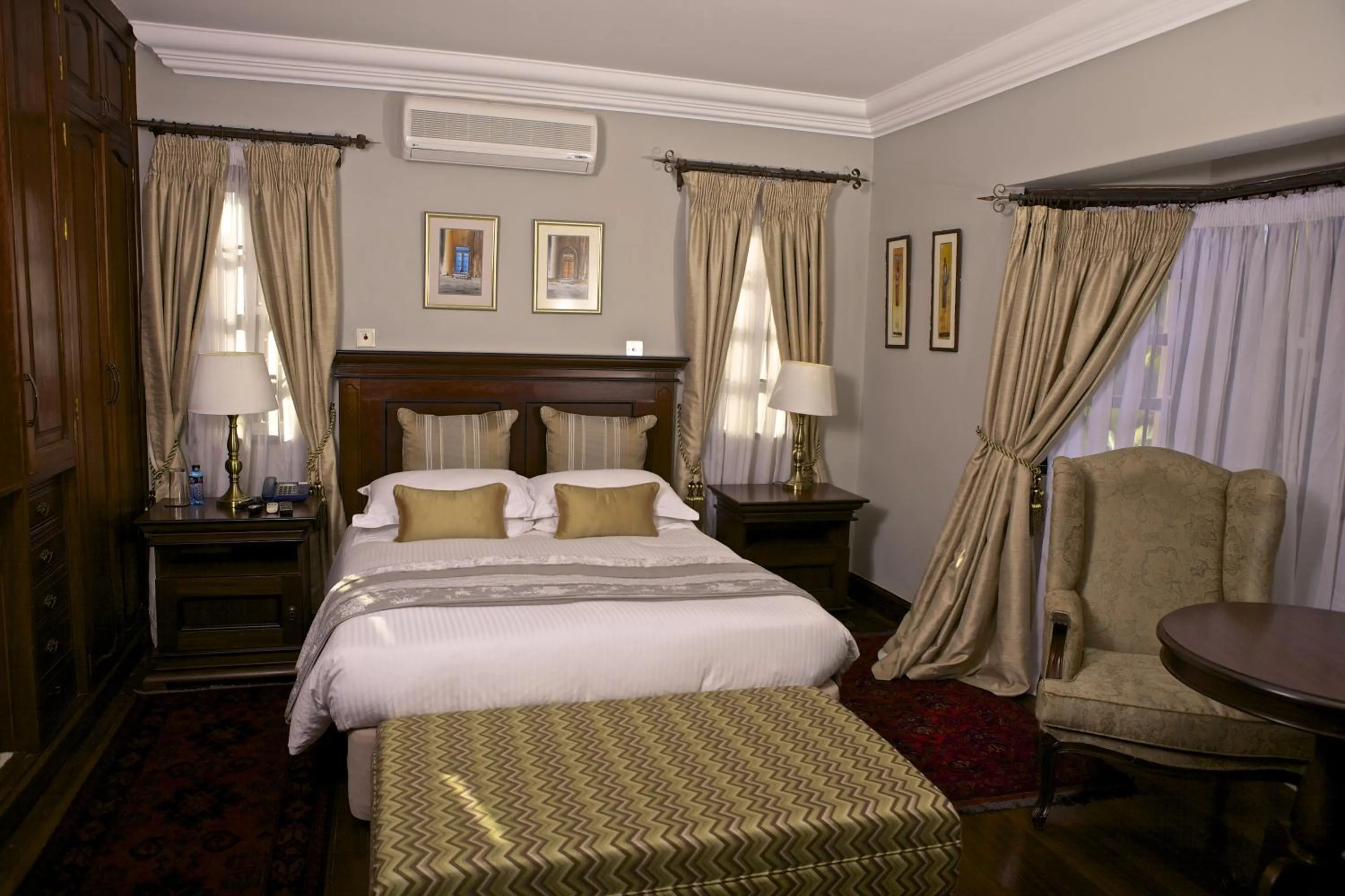 Deluxe Queen Suite in The Bedelle