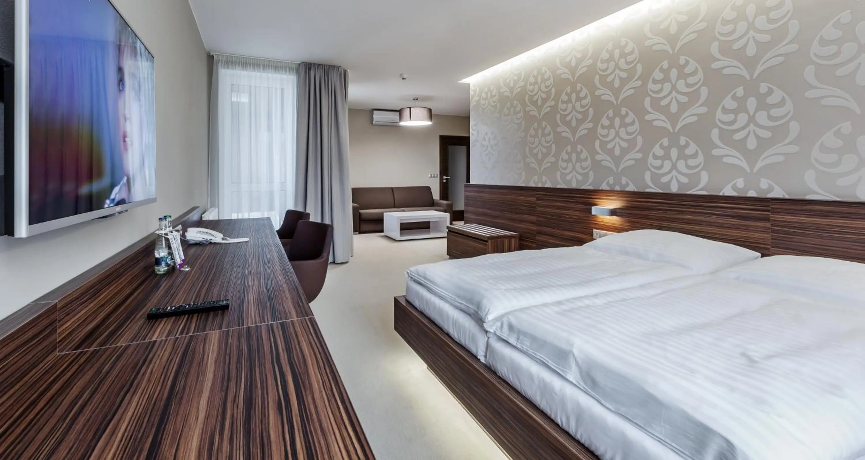 Deluxe Double or Twin Room with Spa Bath - single occupancy in Hotel Morava