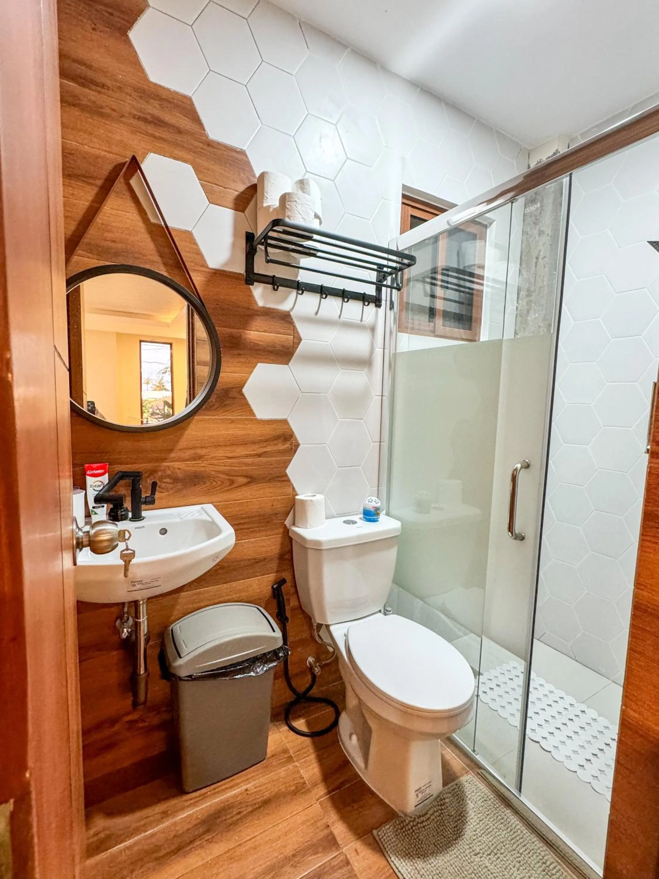 Happynest Rooms in Santa Fe Bantayan Island