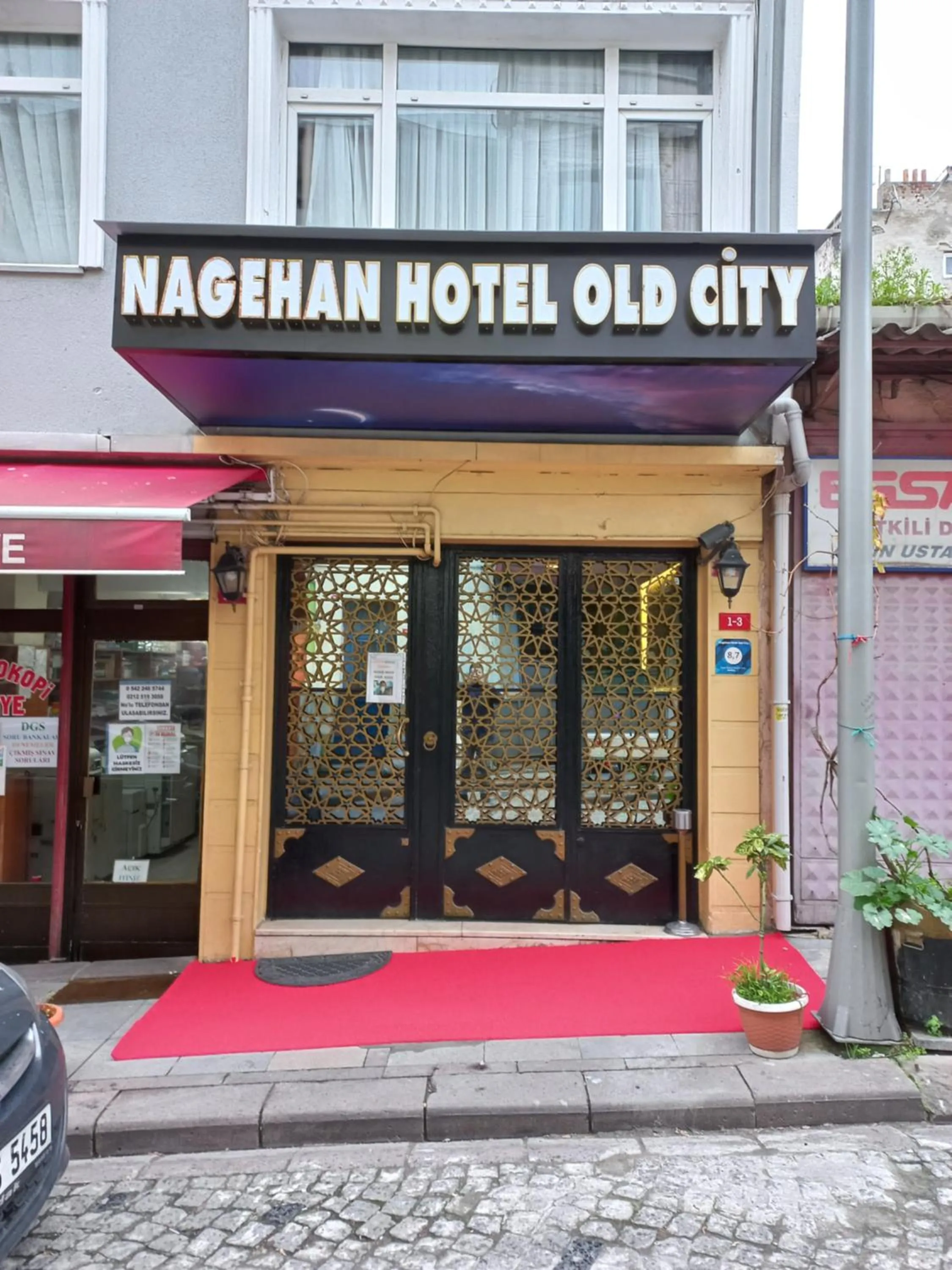 Facade/entrance in Nagehan Hotel Old City