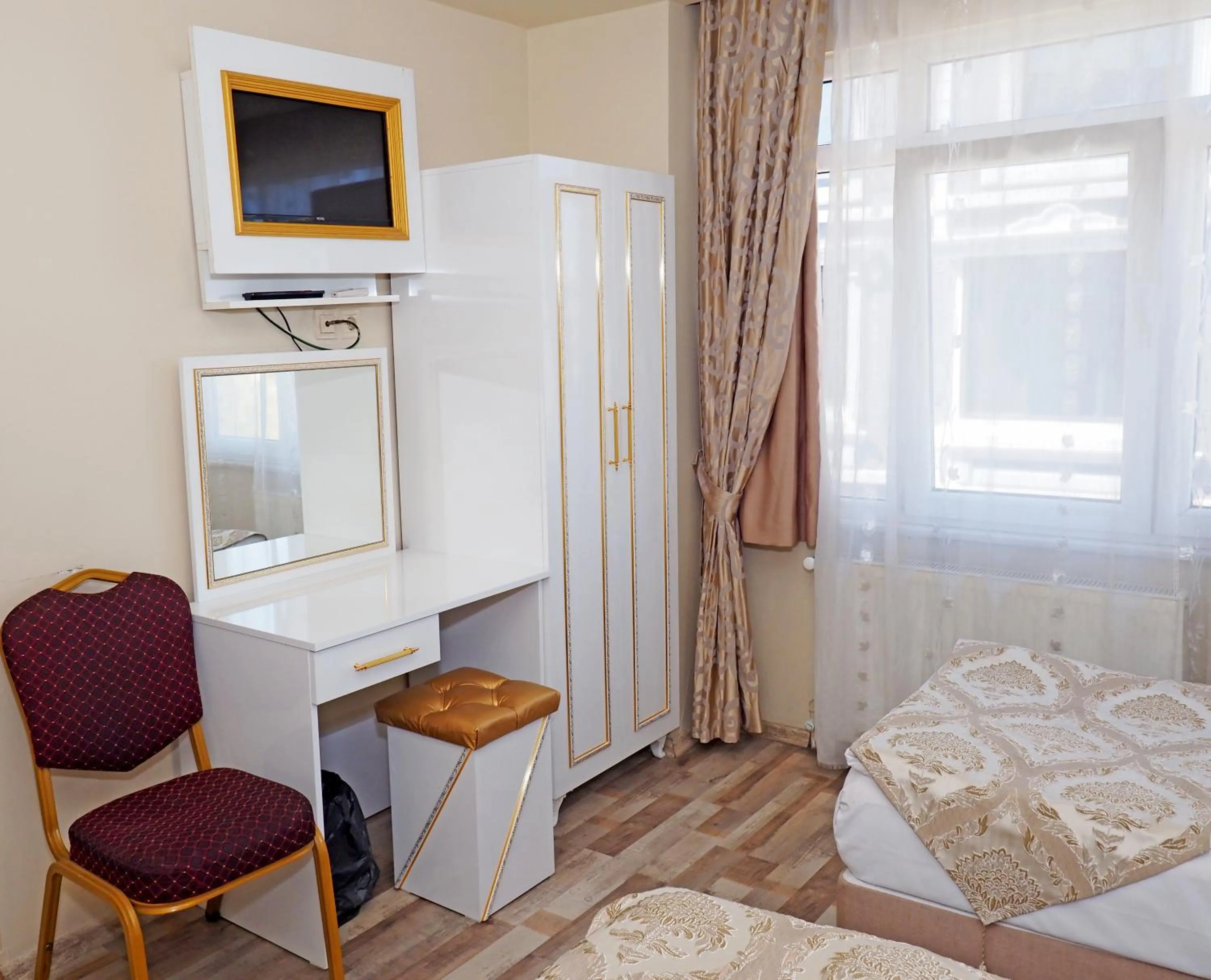 Photo of the whole room in Nagehan Hotel Old City