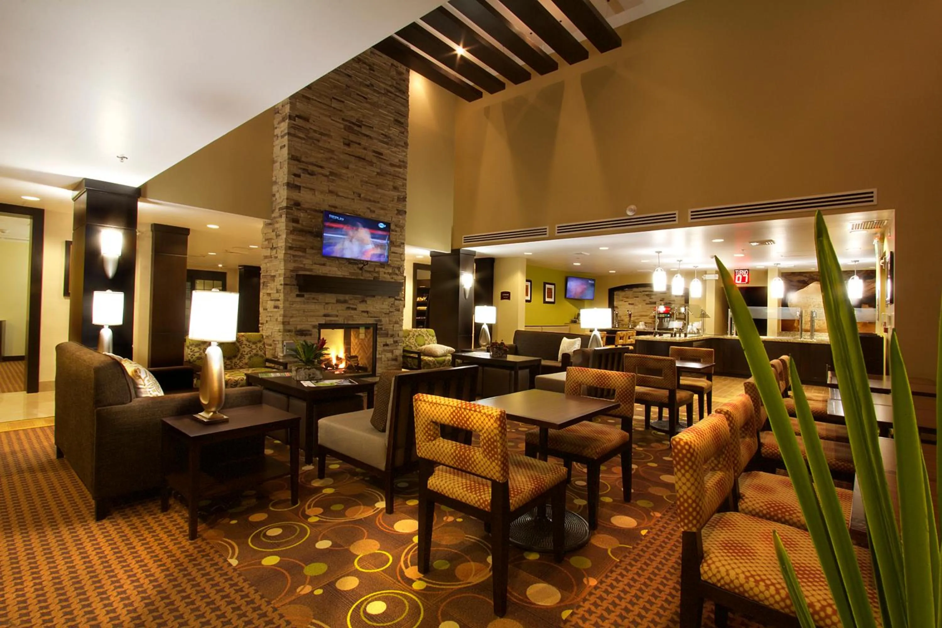 Restaurant/places to eat in Staybridge Suites Chihuahua by IHG