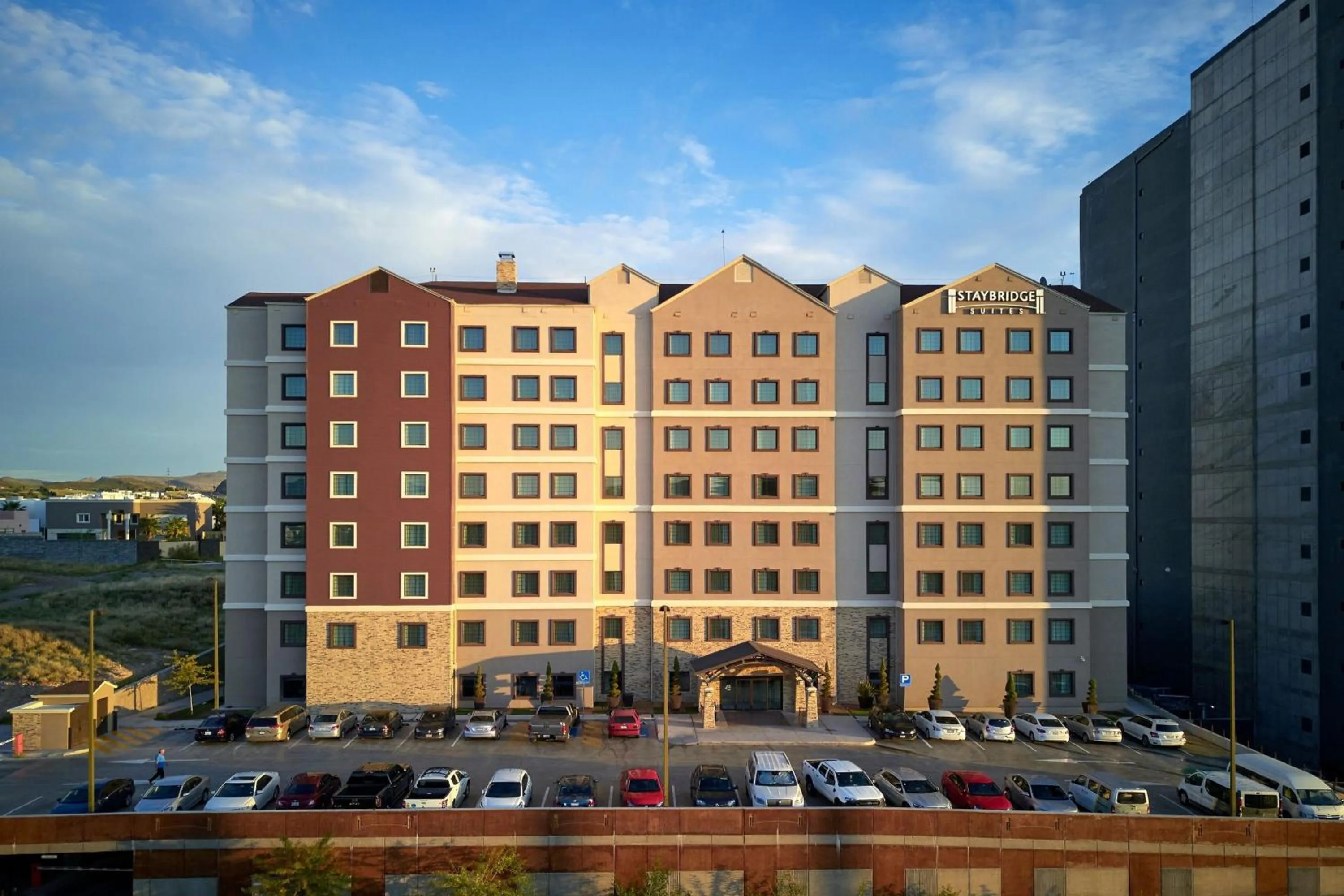 Property building in Staybridge Suites Chihuahua by IHG