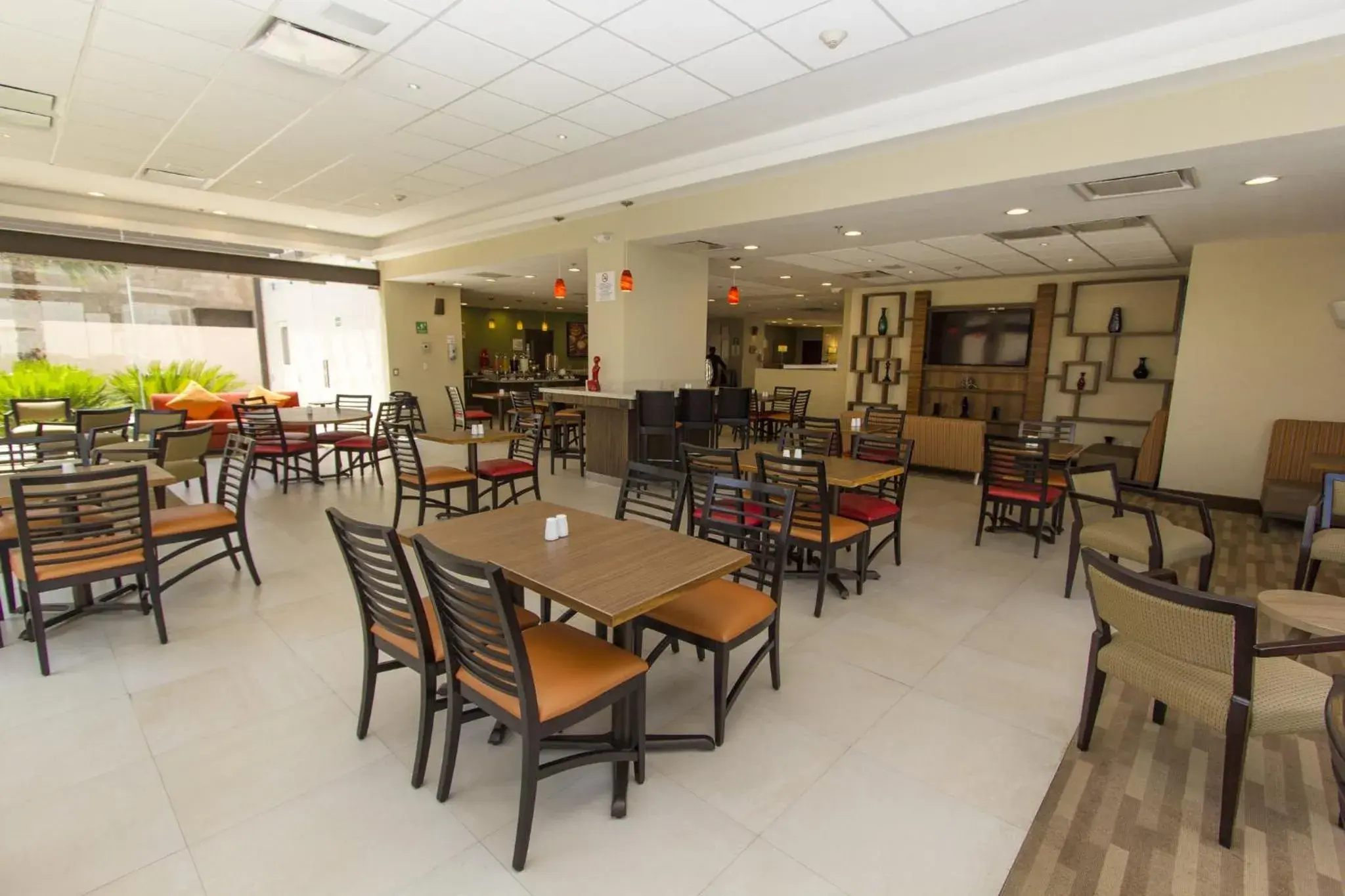 Breakfast in Holiday Inn Express Guadalajara Aeropuerto by IHG Breakfast in Holiday Inn Express Guadalajara Aeropuerto by IHG