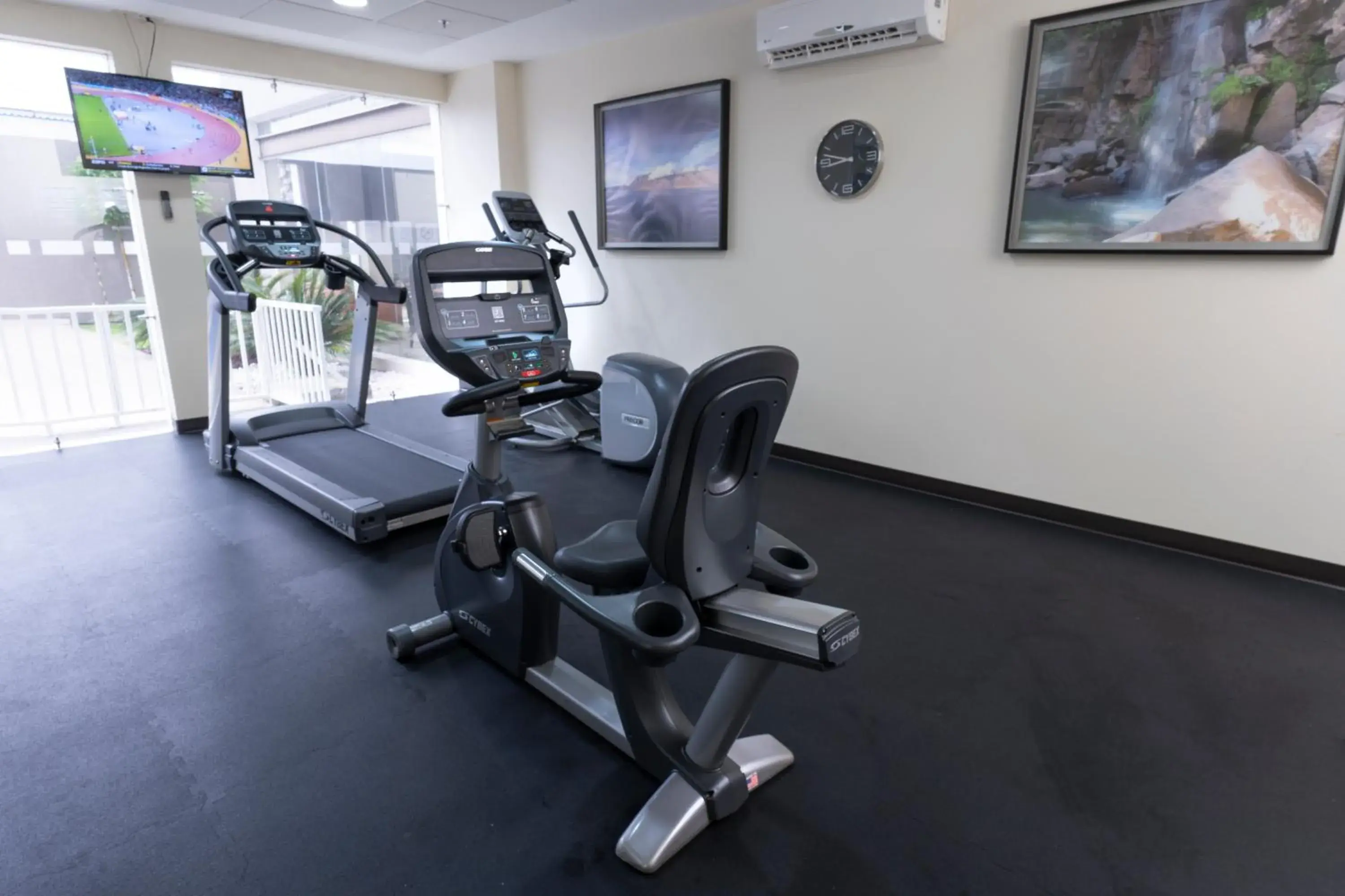Fitness centre/facilities in Holiday Inn Express Guadalajara Aeropuerto by IHG Fitness centre/facilities in Holiday Inn Express Guadalajara Aeropuerto by IHG