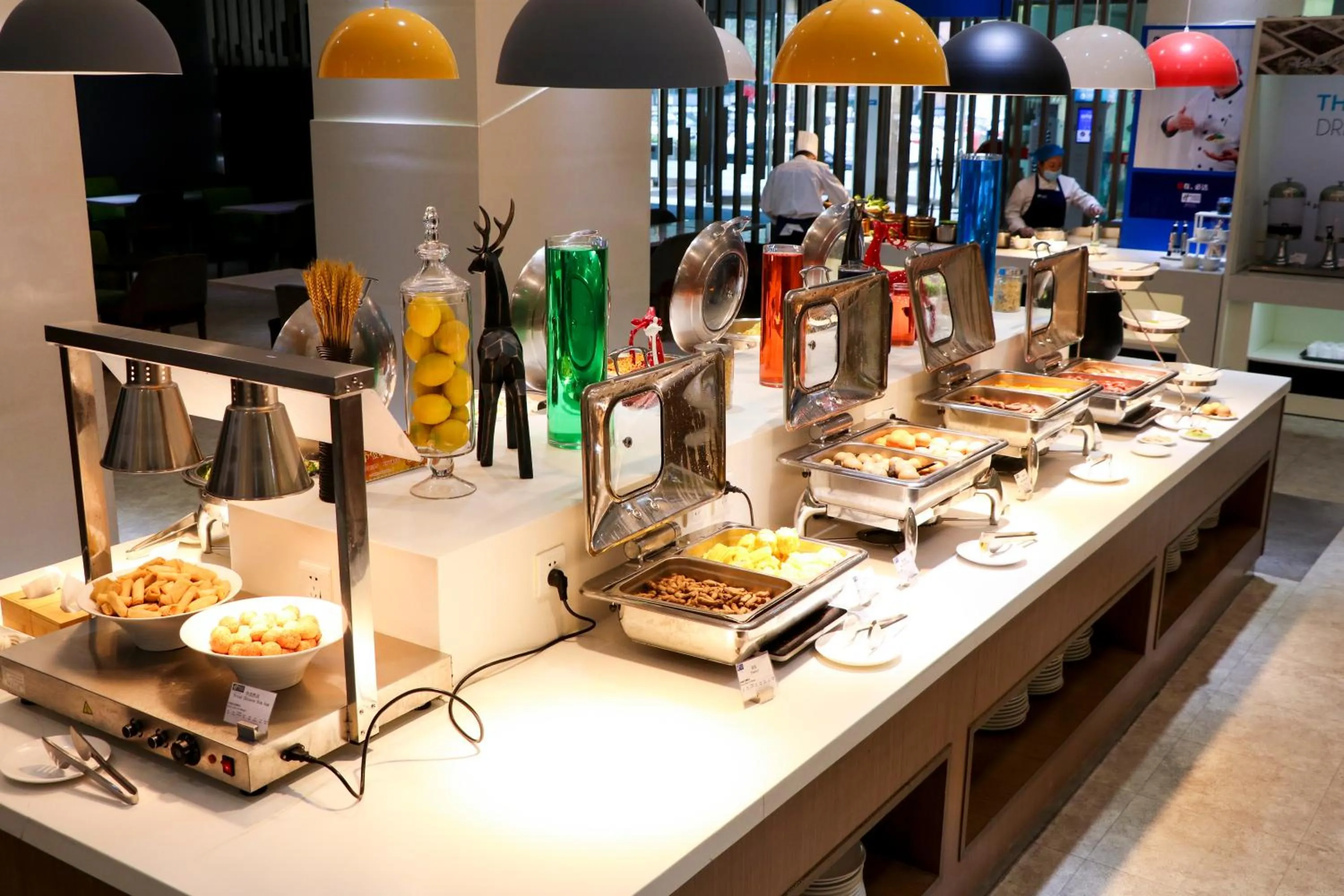 Restaurant/places to eat in Holiday Inn Express Hefei Huaihe Road