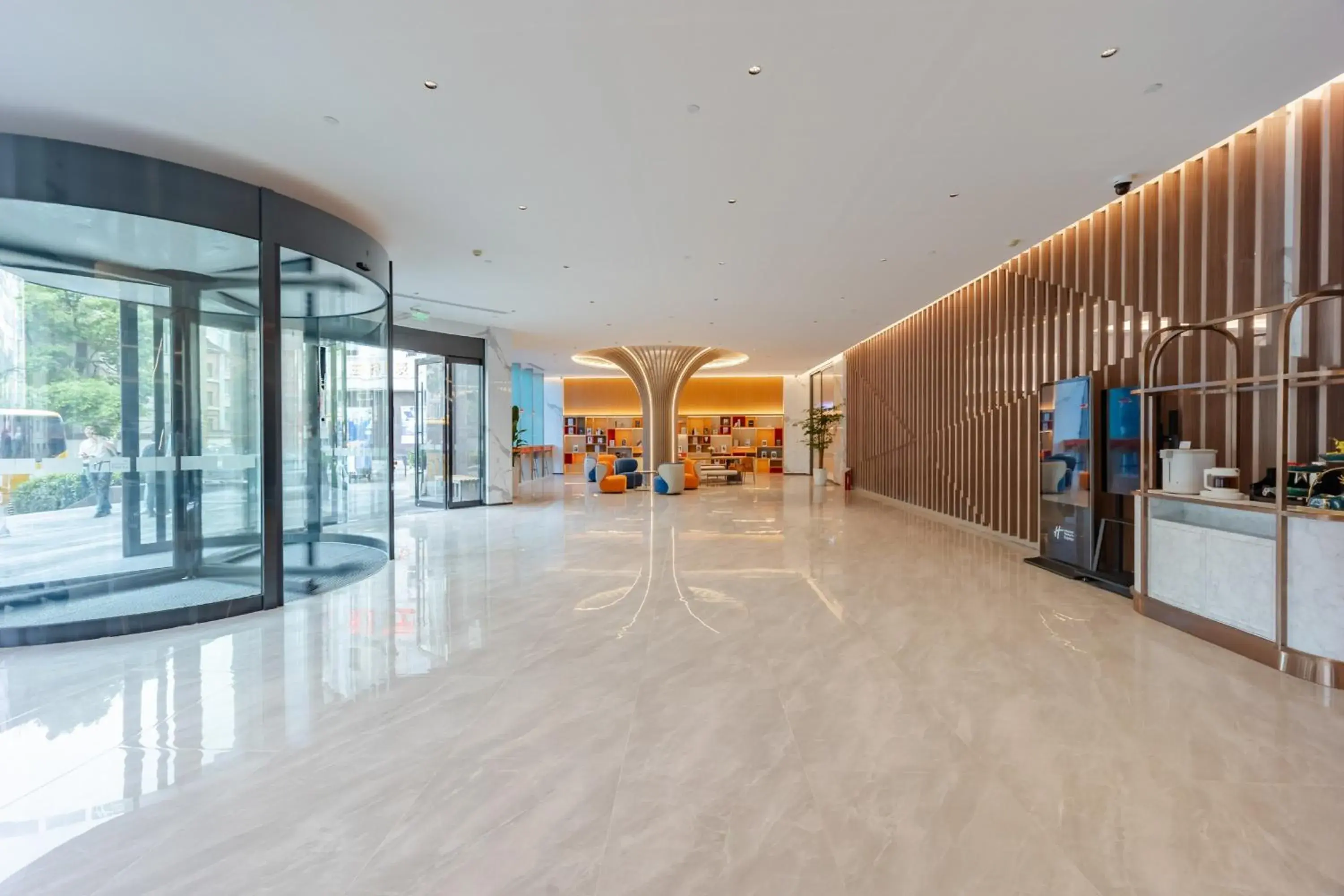 Property building in Holiday Inn Express Hefei Huaihe Road Property building in Holiday Inn Express Hefei Huaihe Road